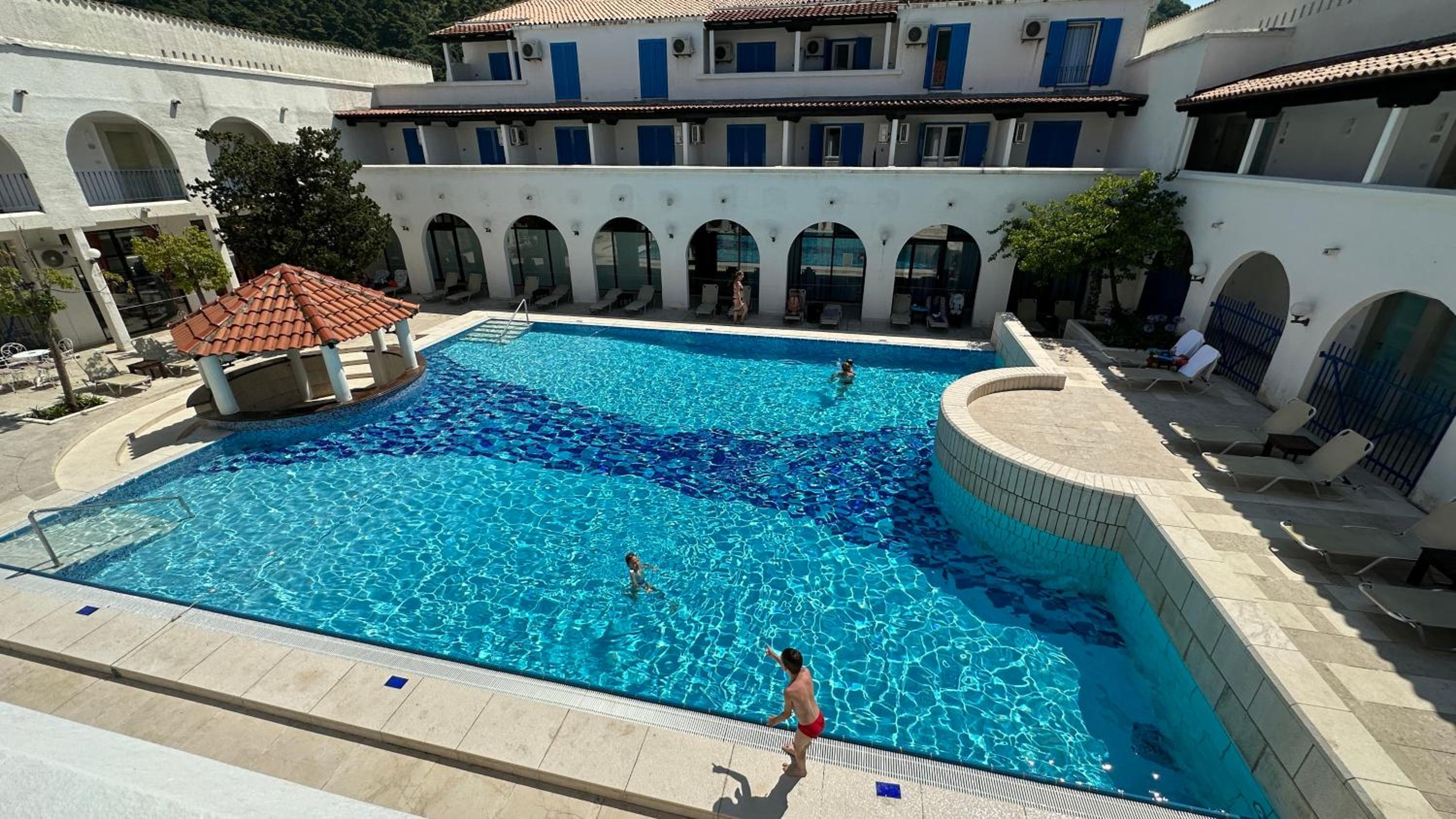 swimming pool