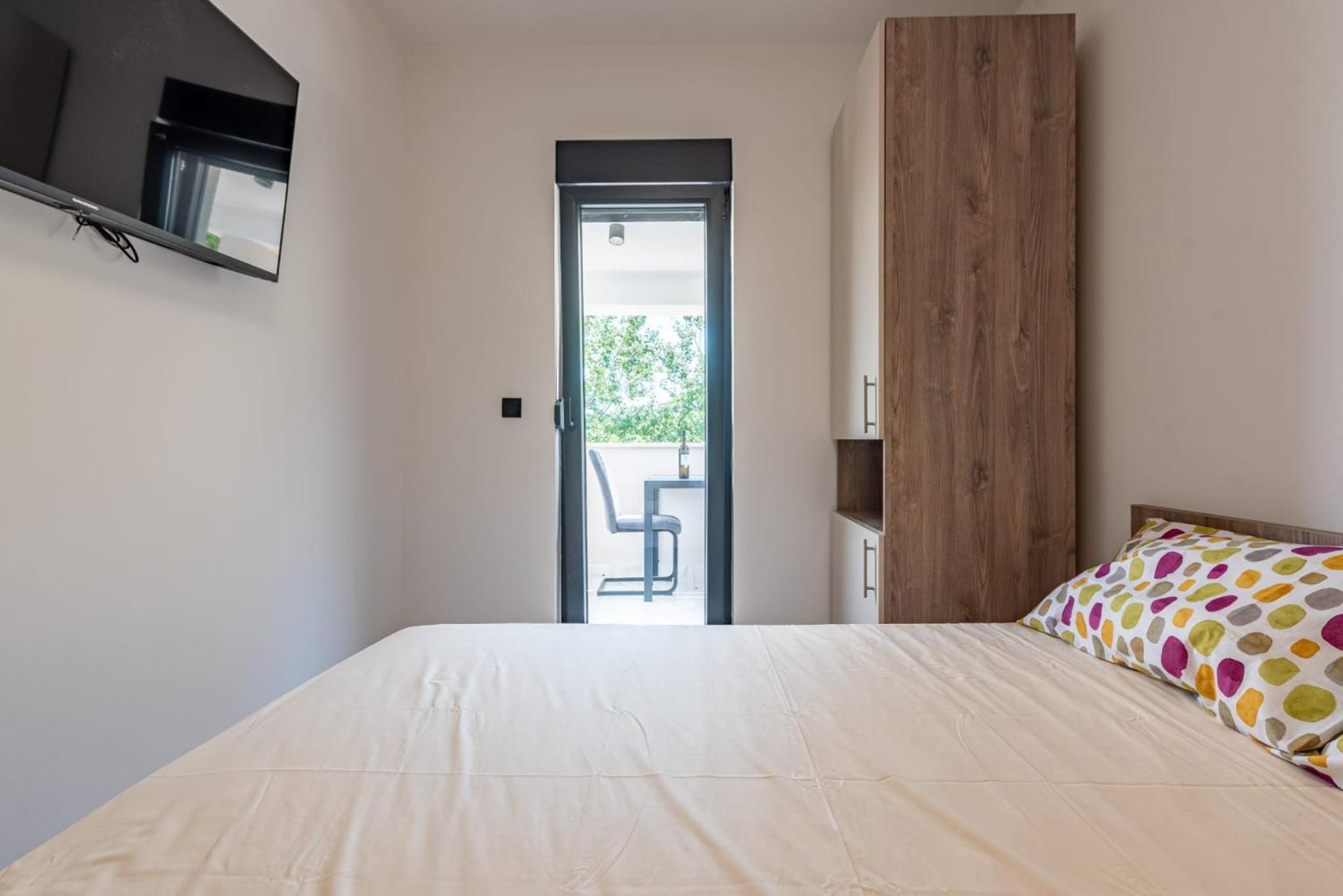 Apartmani Curic beachfront by Pag tours