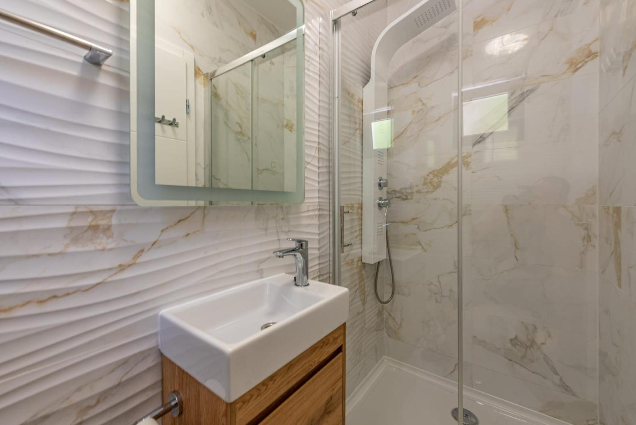 Apartmani Curic beachfront by Pag tours