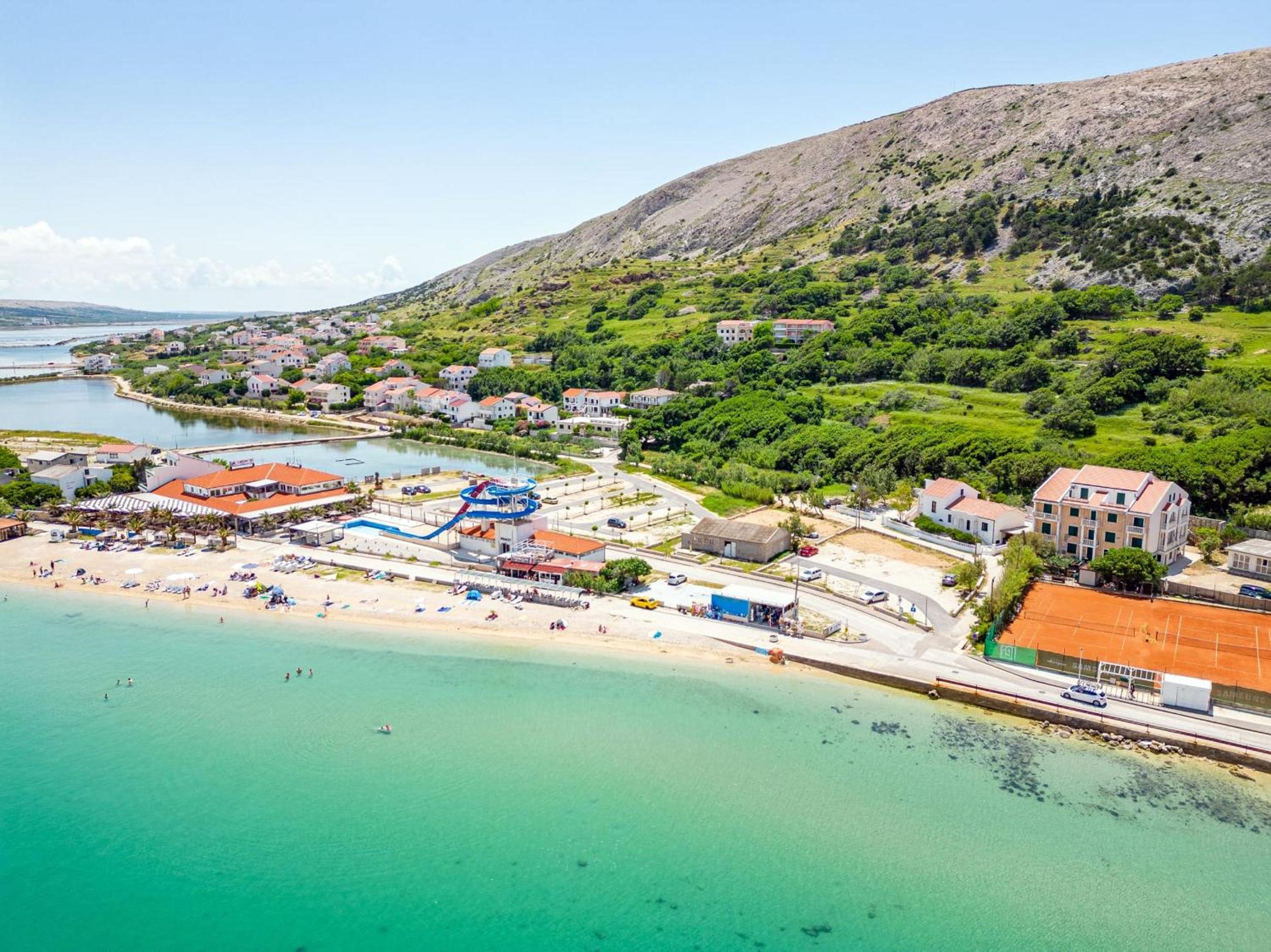 Apartmani Curic beachfront by Pag tours