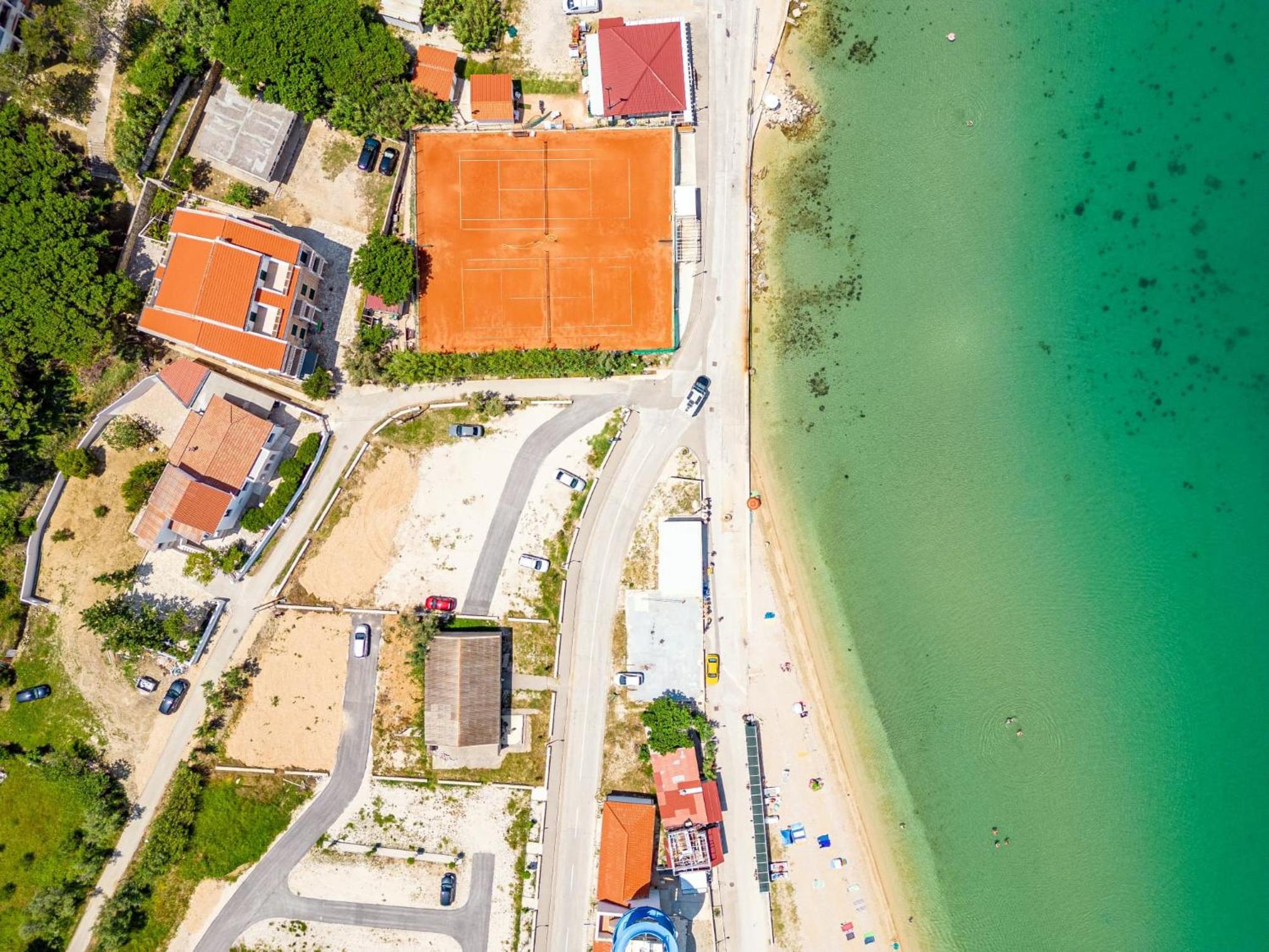 Apartmani Curic beachfront by Pag tours