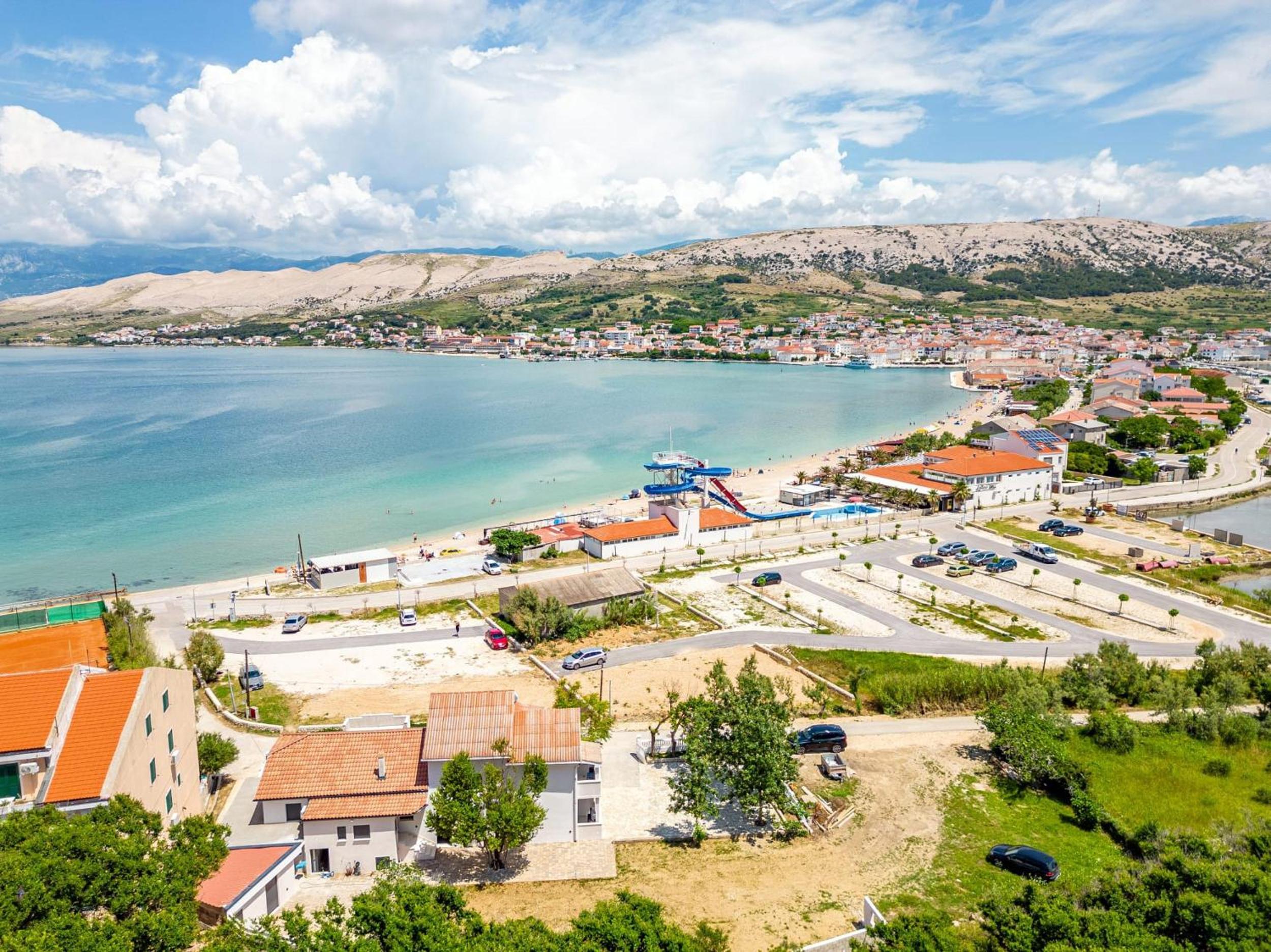 Apartmani Curic beachfront by Pag tours
