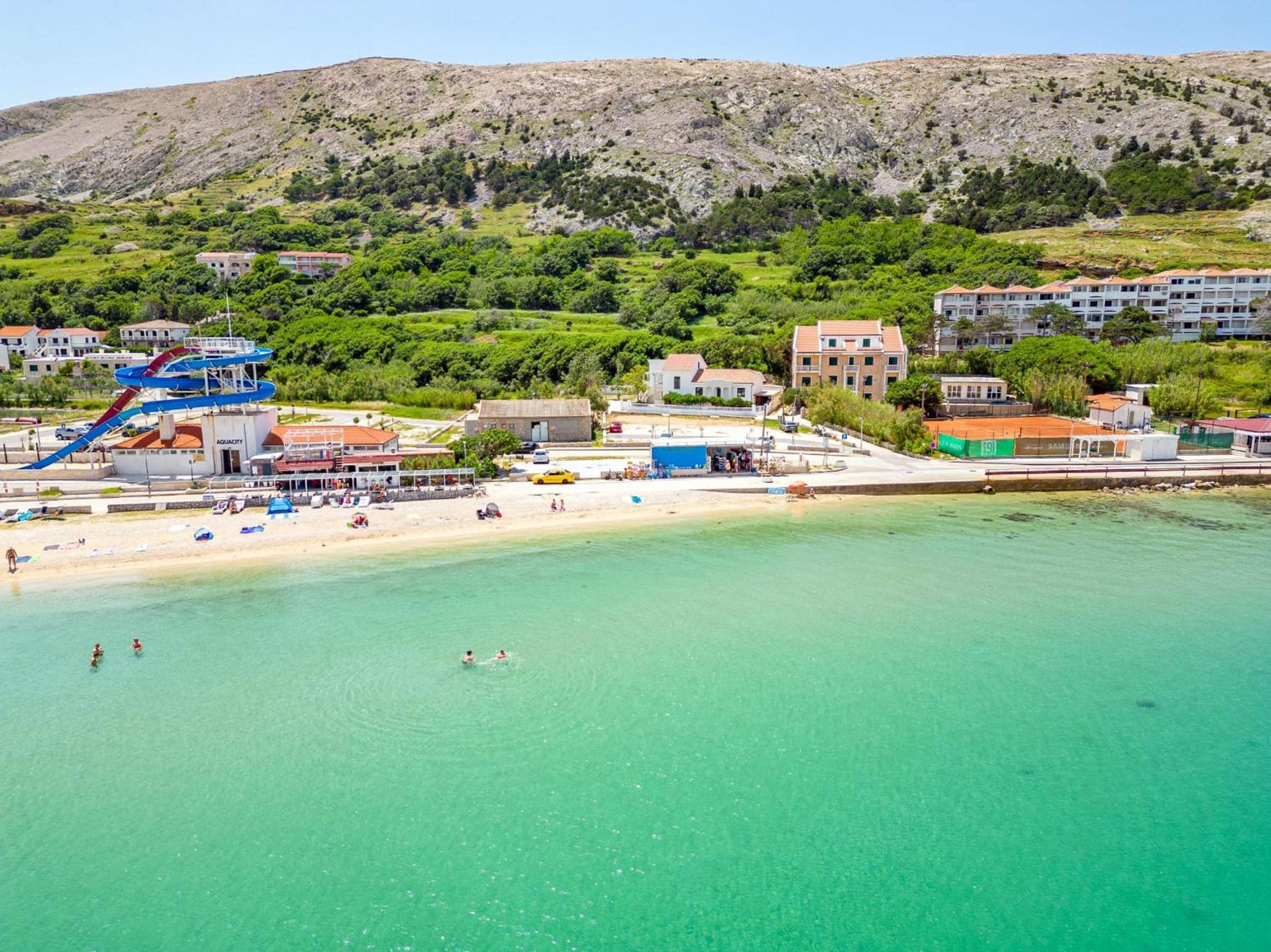 Apartmani Curic beachfront by Pag tours