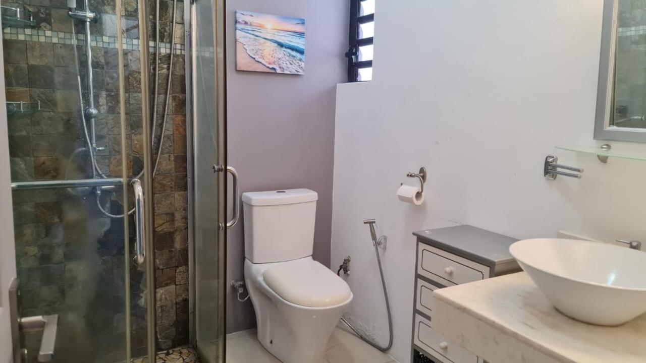 Sea View 3 BR 2 Bath Pool Penthouse Private Rooftop view 4
