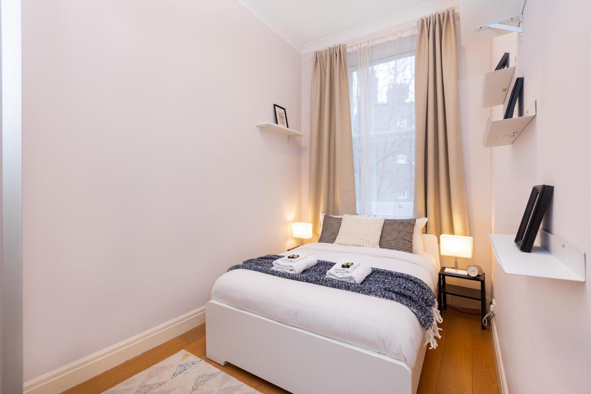 Bright & Charming 2BR Flat wbalcony in Maida Vale