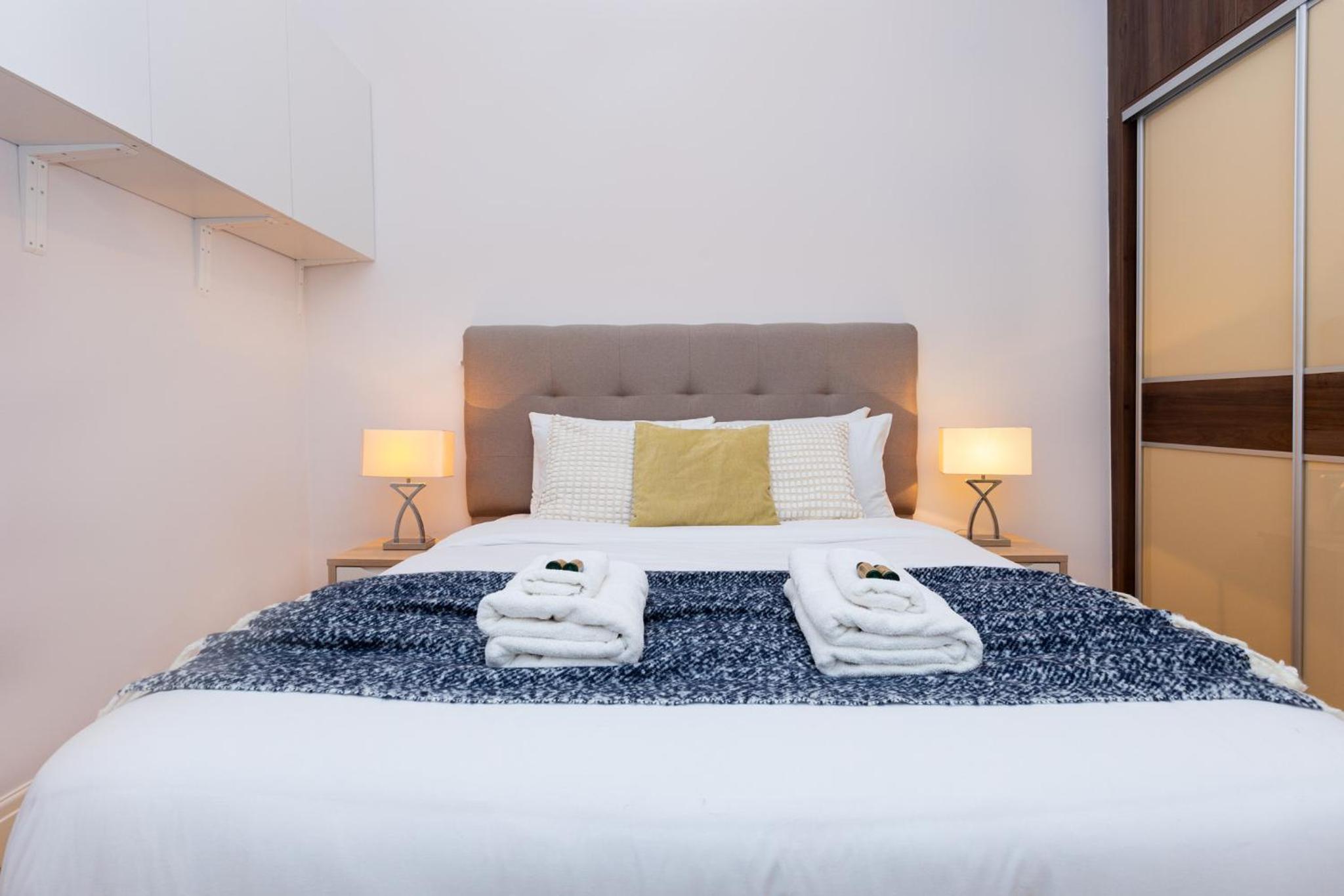 Bright & Charming 2BR Flat wbalcony in Maida Vale