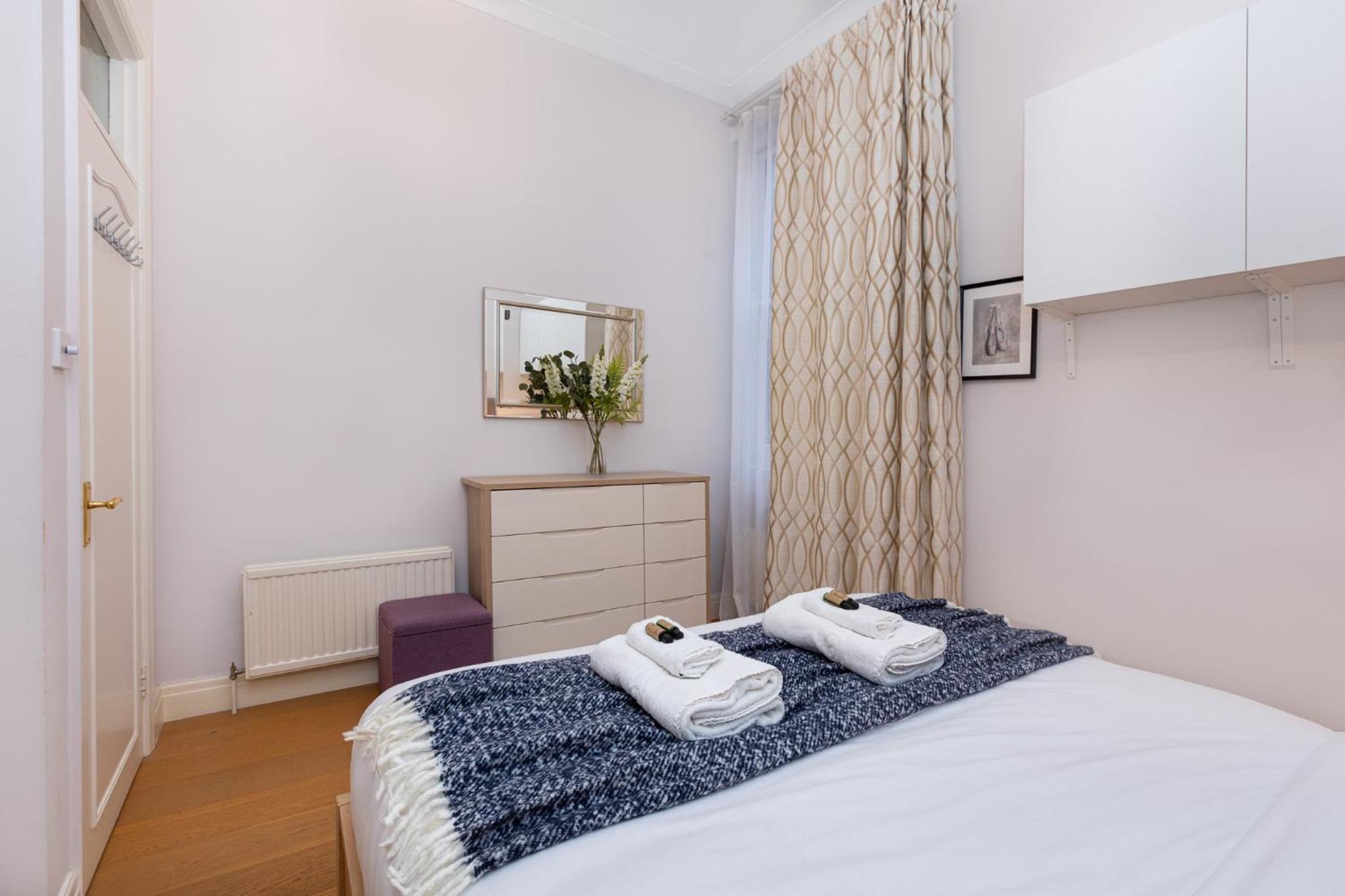 Bright & Charming 2BR Flat wbalcony in Maida Vale