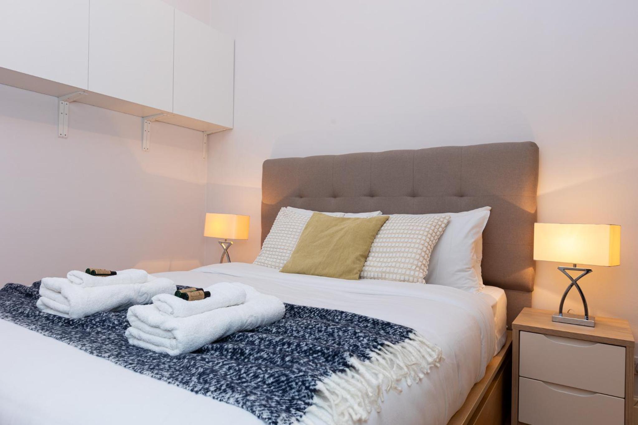Bright & Charming 2BR Flat wbalcony in Maida Vale