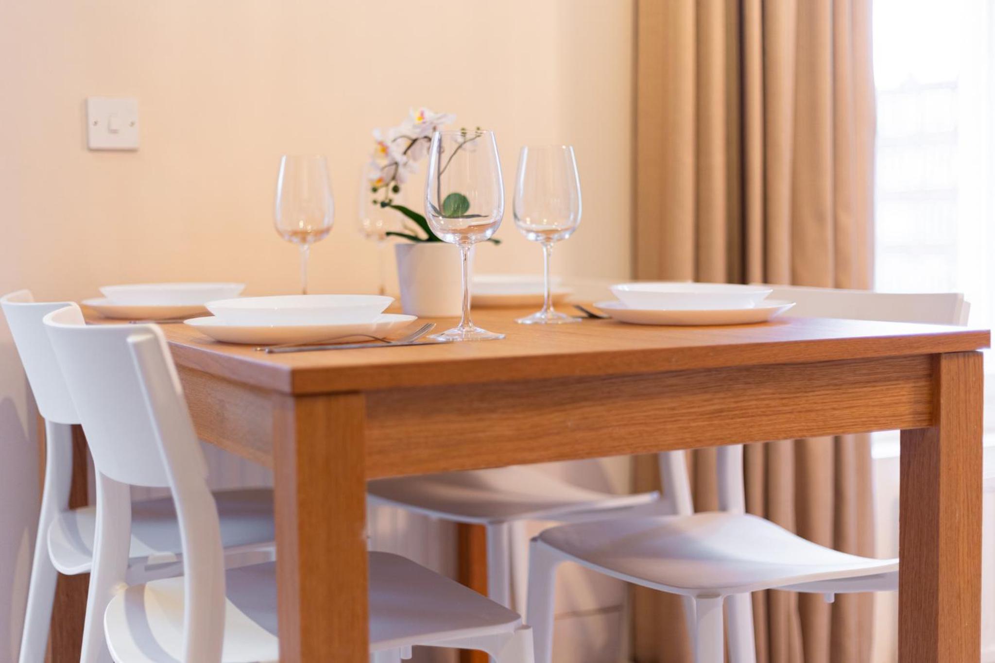 Bright & Charming 2BR Flat wbalcony in Maida Vale