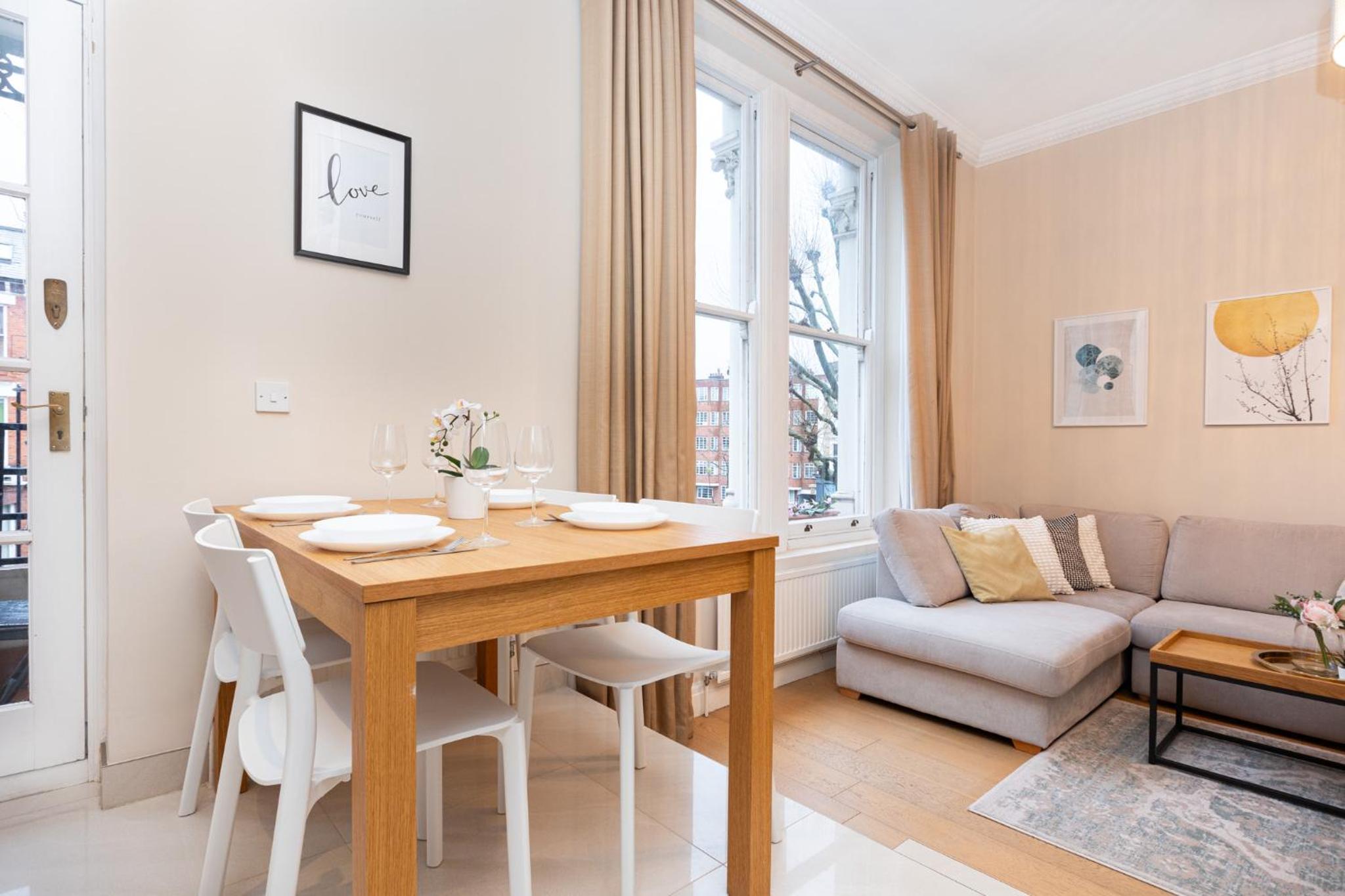 Bright & Charming 2BR Flat wbalcony in Maida Vale