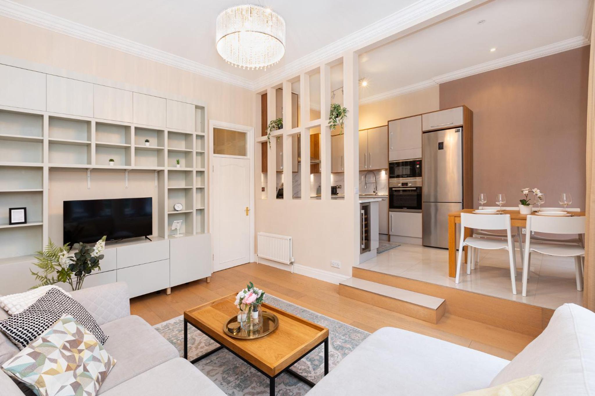 Bright & Charming 2BR Flat wbalcony in Maida Vale