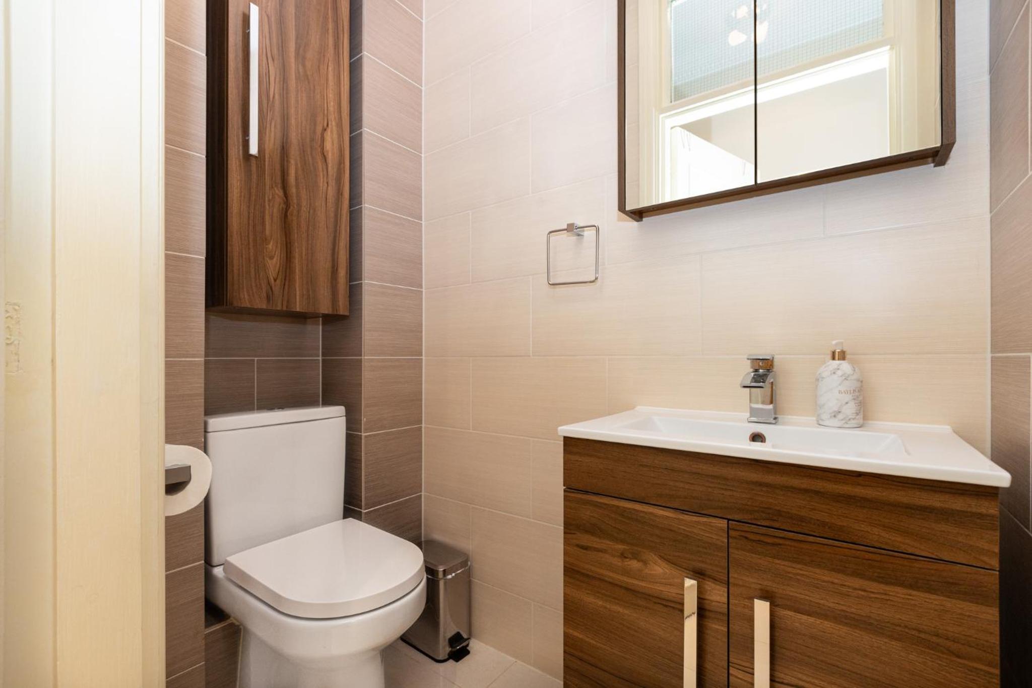 Bright & Charming 2BR Flat wbalcony in Maida Vale
