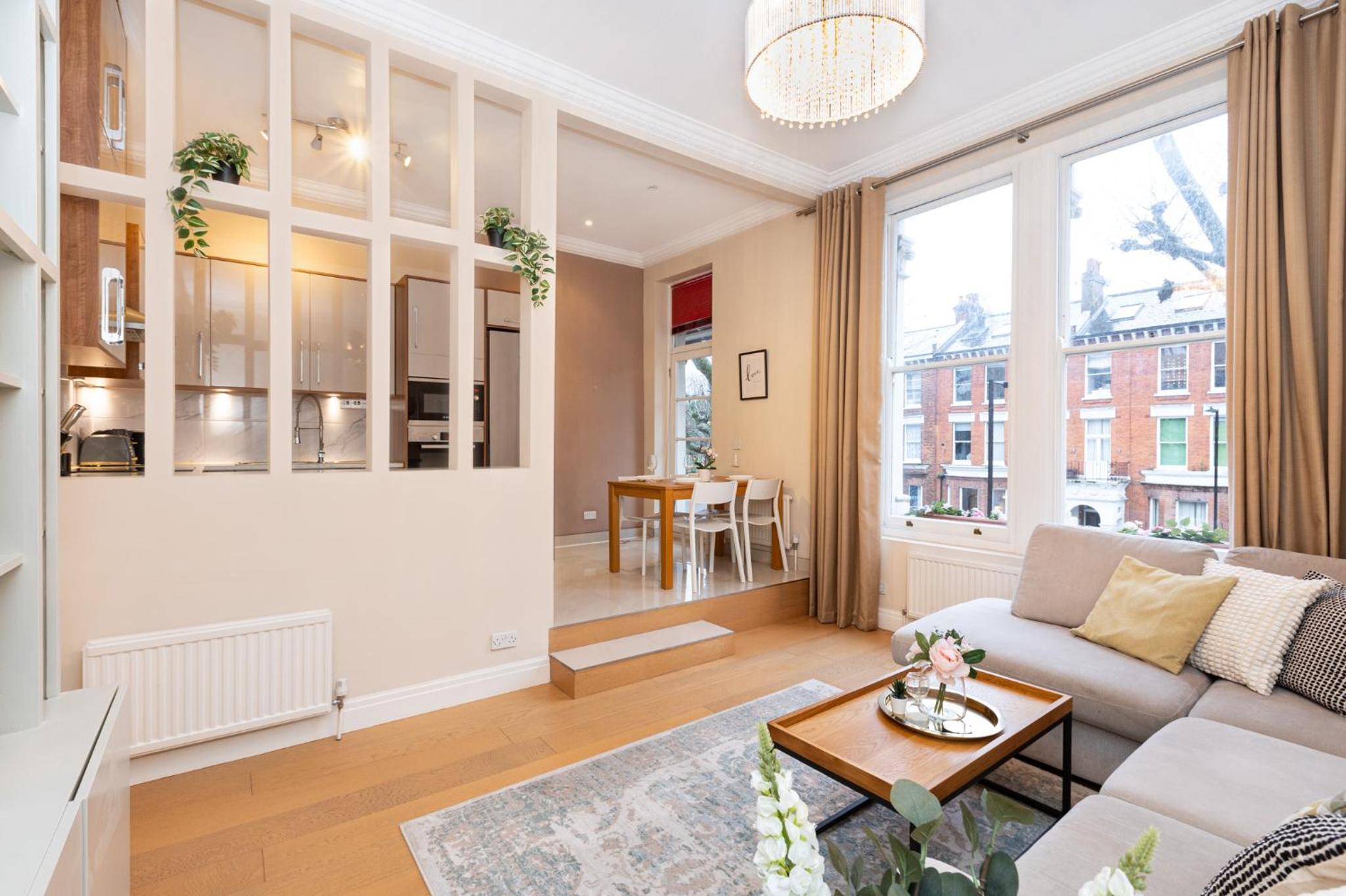Bright & Charming 2BR Flat wbalcony in Maida Vale