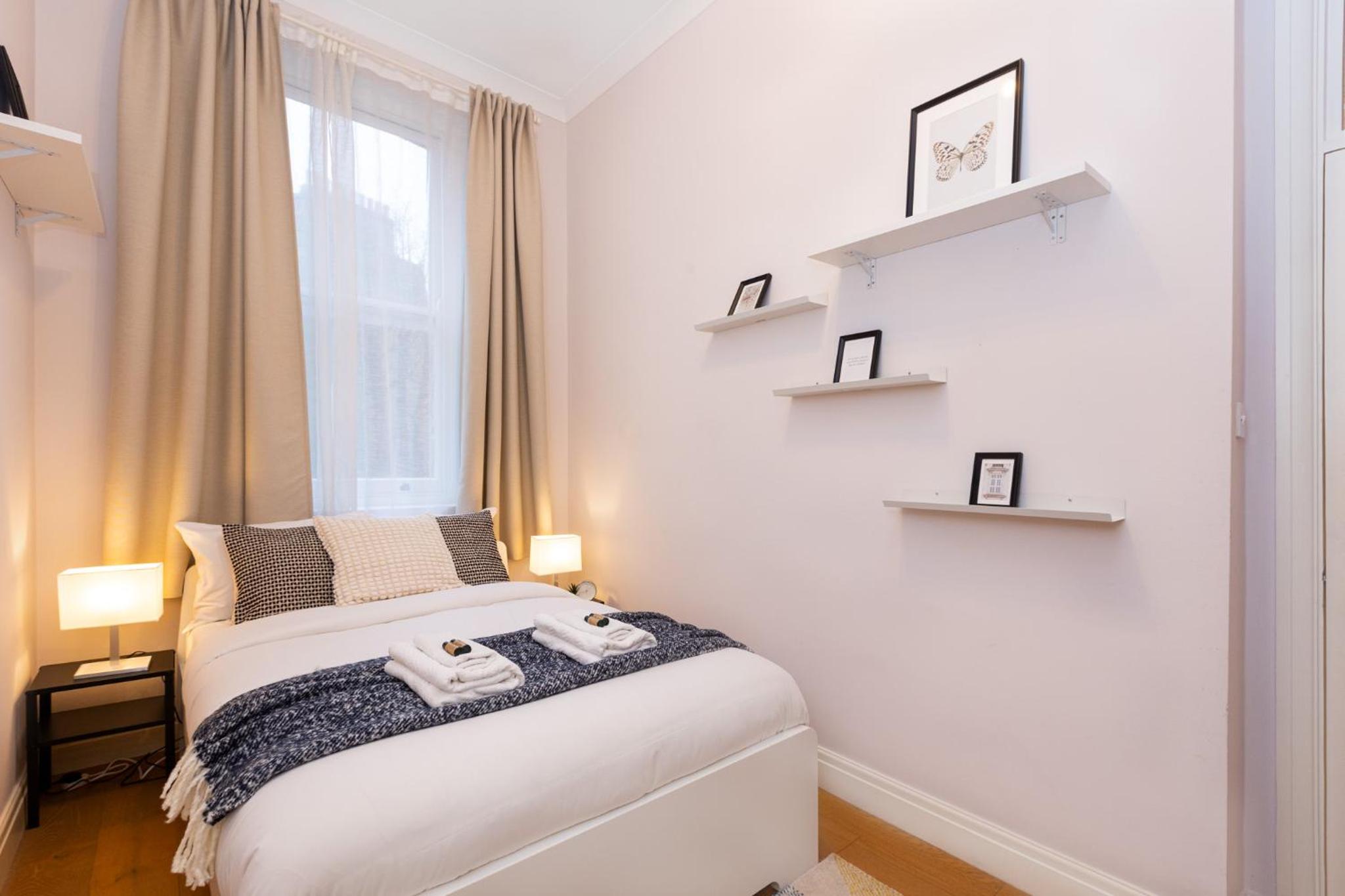 Bright & Charming 2BR Flat wbalcony in Maida Vale