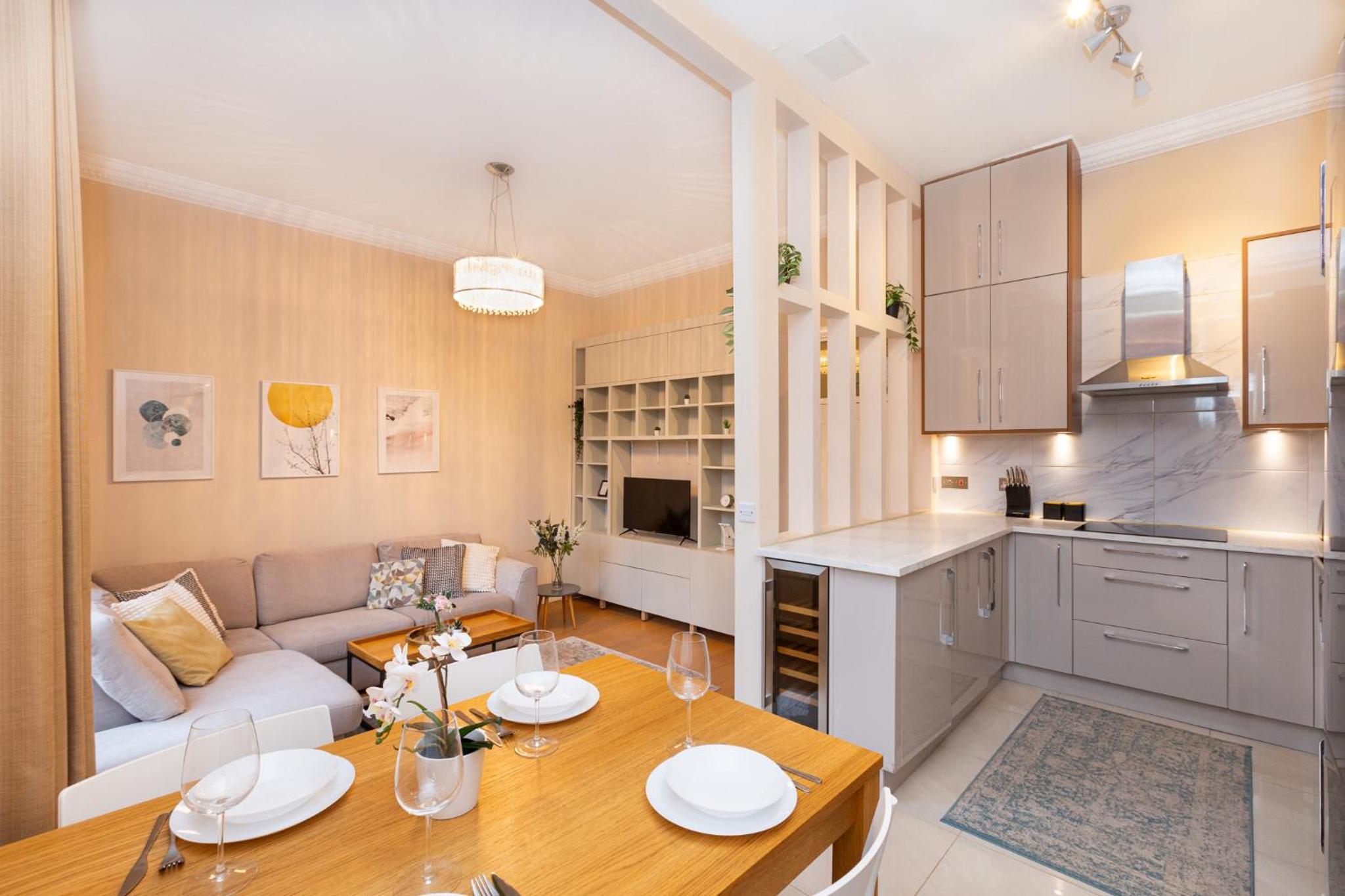 Bright & Charming 2BR Flat wbalcony in Maida Vale