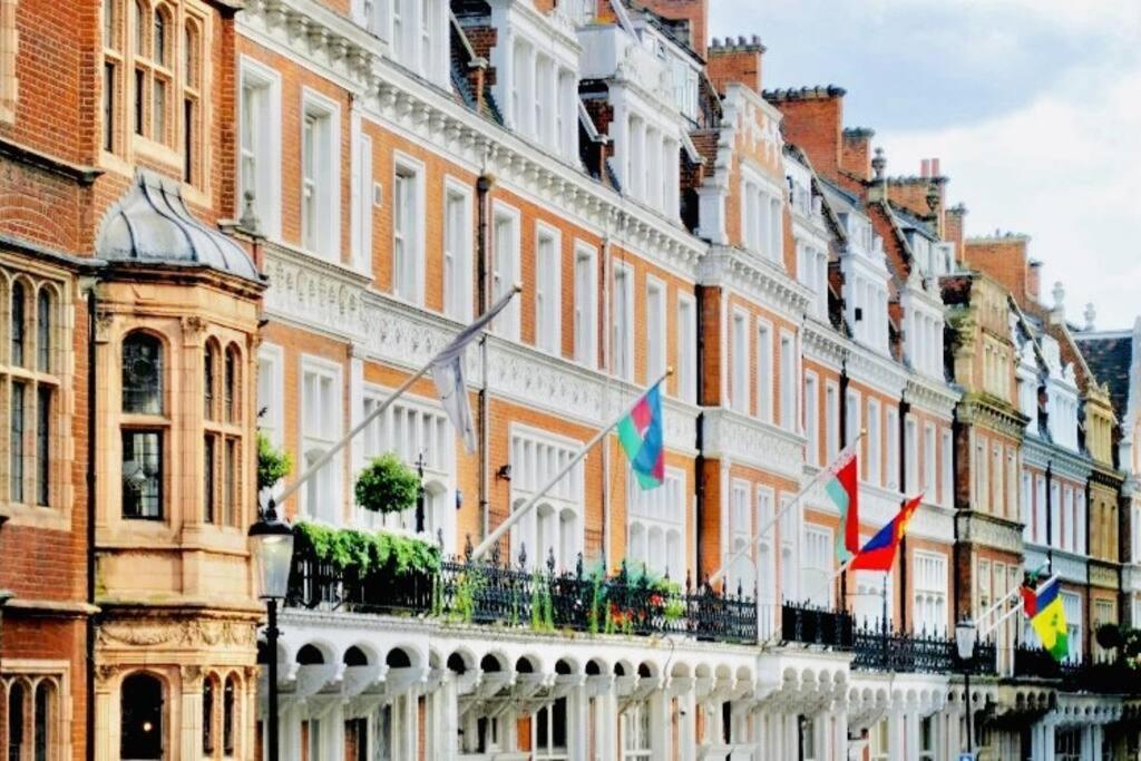 2 Bedroom flat in diplomatic enclave in Kensington