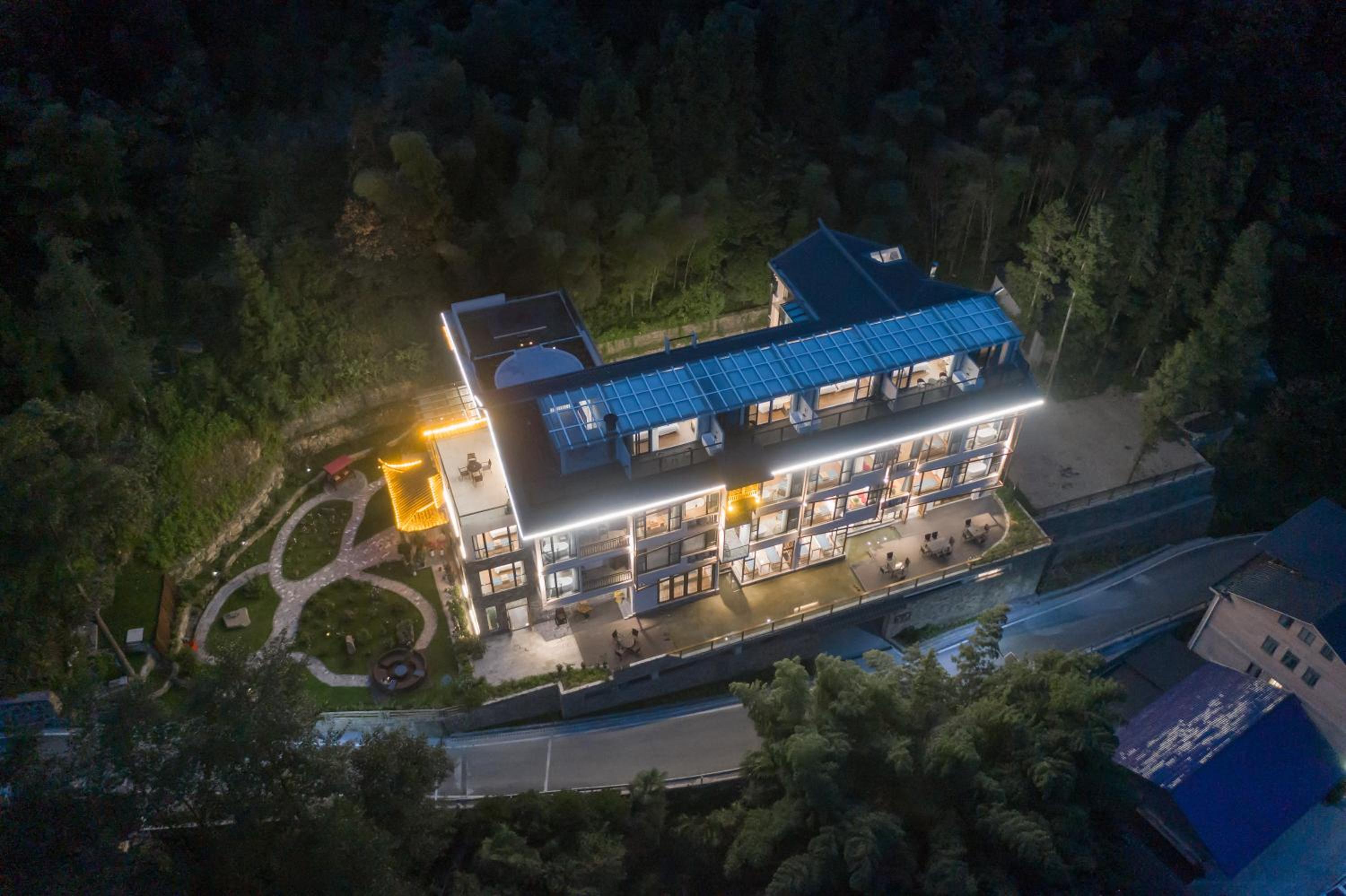 Zhangjiajie Qiquan Vacation B&B