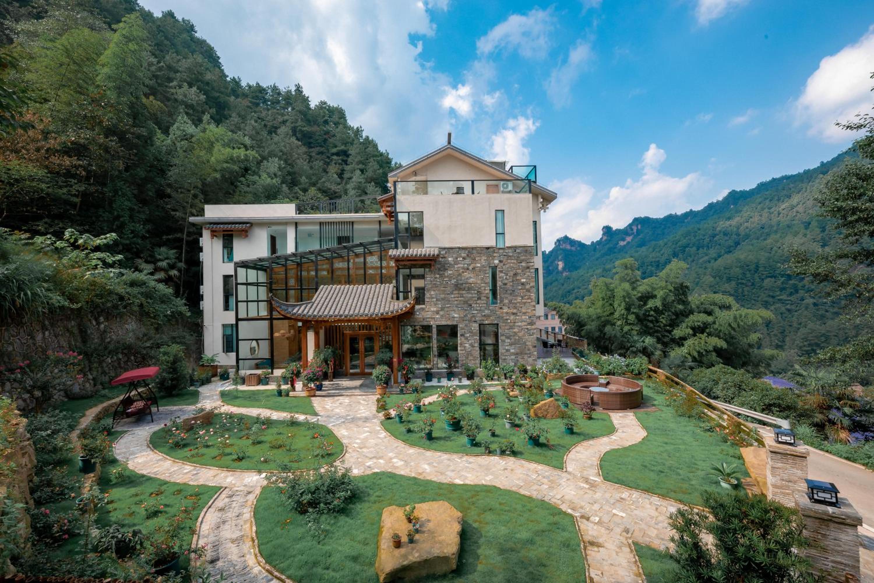 Zhangjiajie Qiquan Vacation B&B