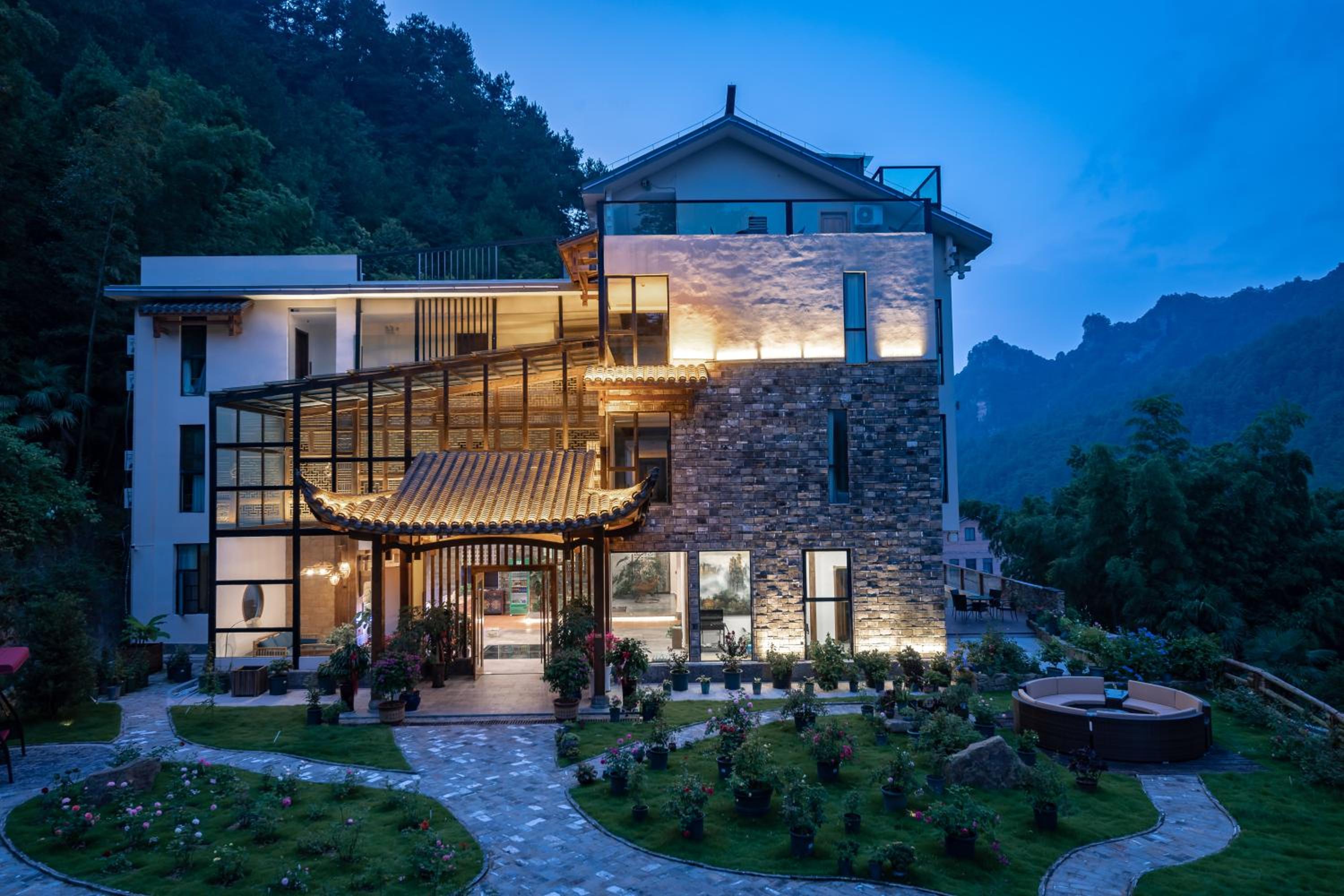Zhangjiajie Qiquan Vacation B&B
