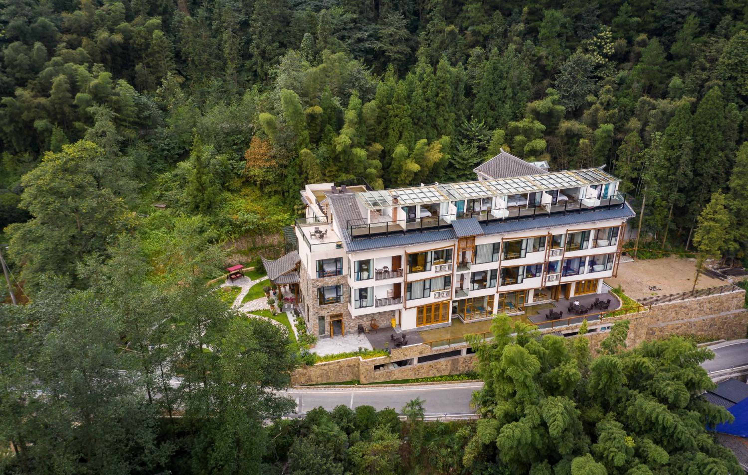 Zhangjiajie Qiquan Vacation B&B