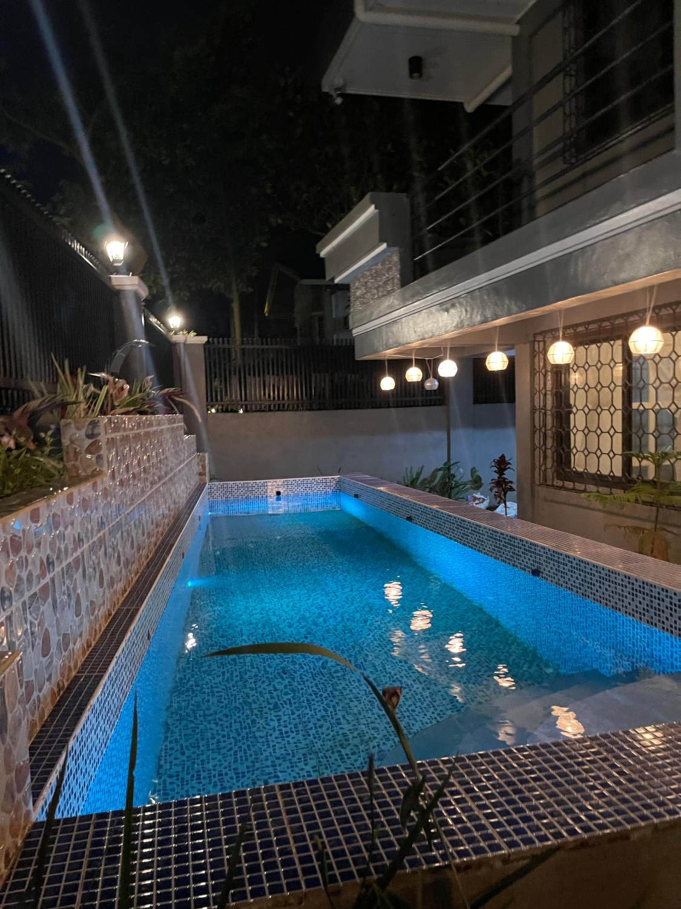 Spacious 6BR Family Villa in Tagaytay near Skyranch
