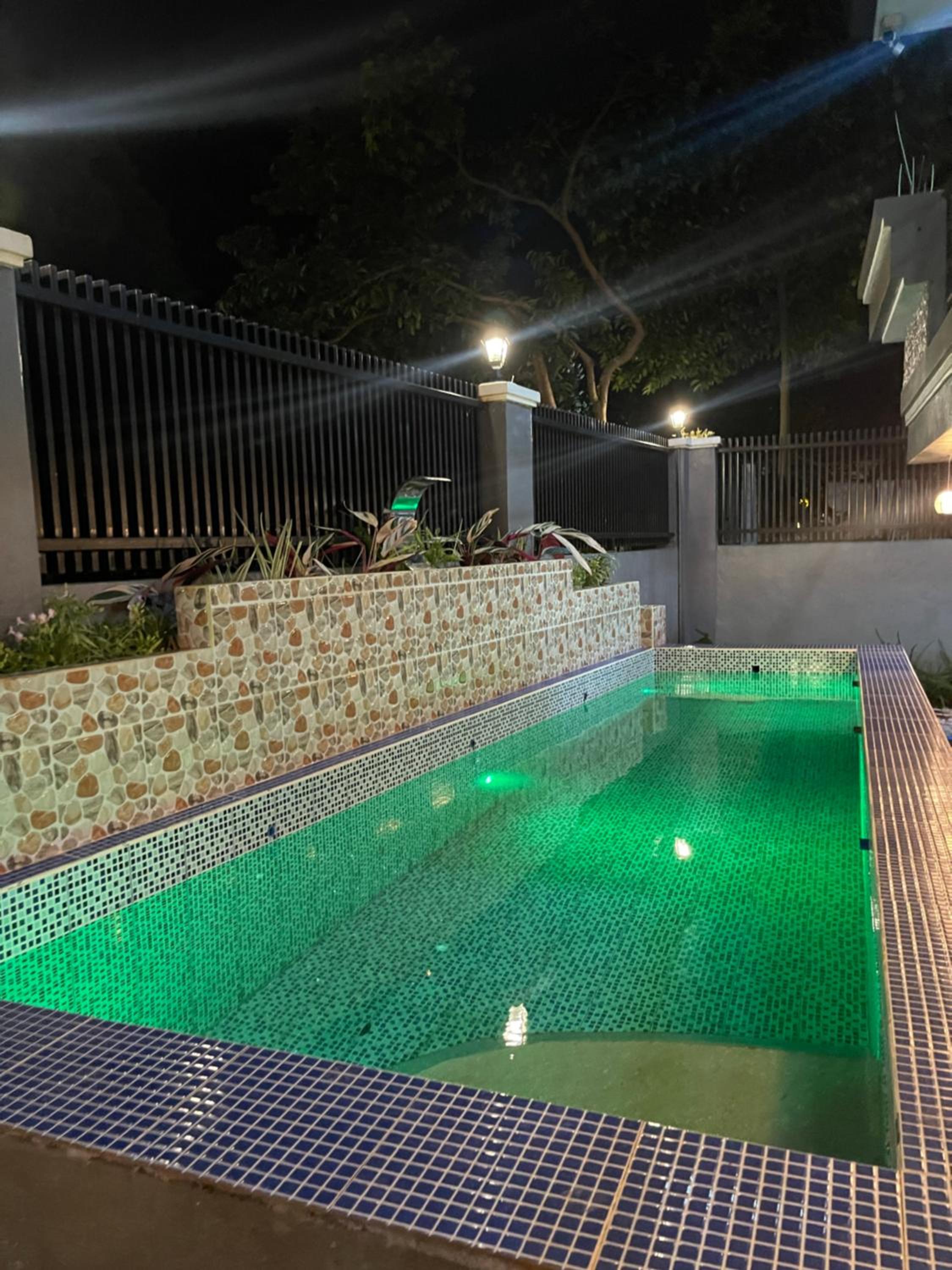 Spacious 6BR Family Villa in Tagaytay near Skyranch