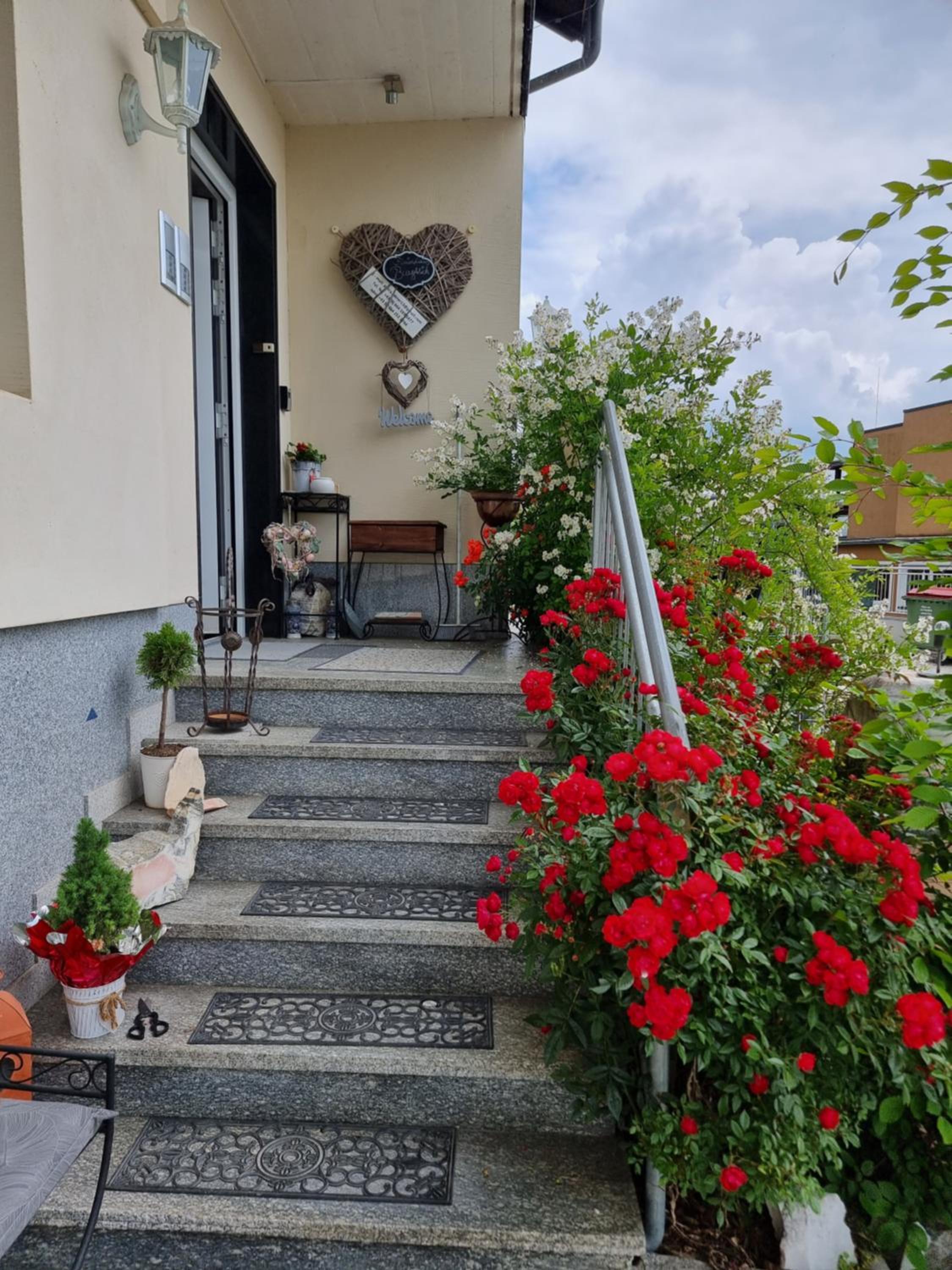 Ferienhaus Burgblick view 3
