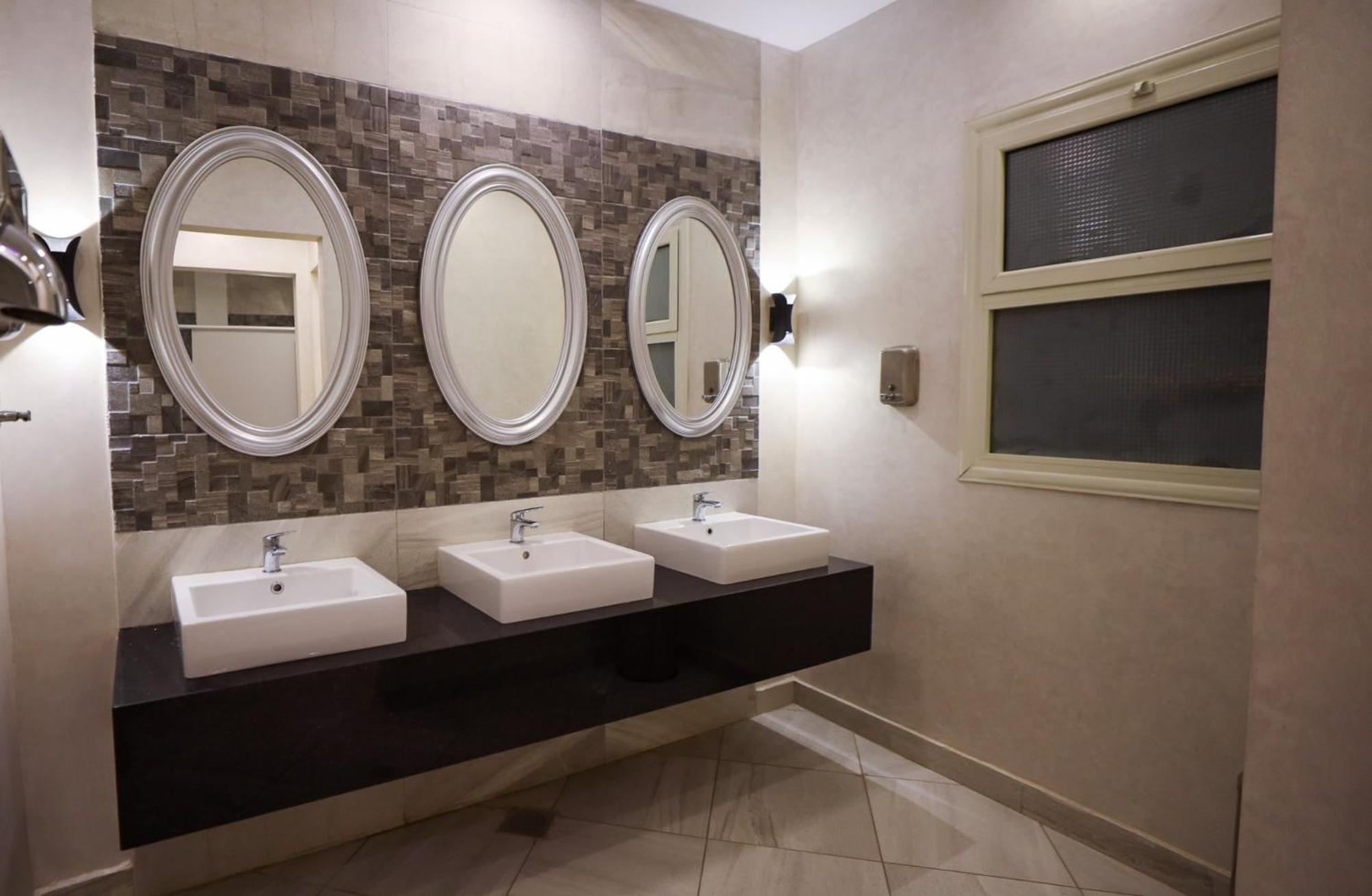 Oyster Bay Beach Suites