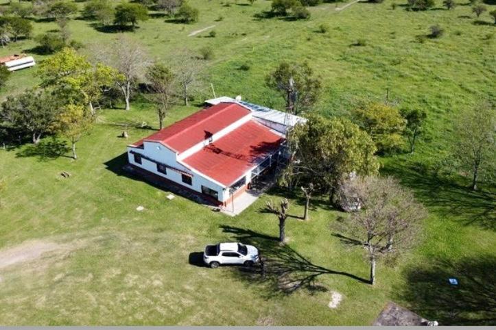 Estancia La Choza - Yellow Cardinal Lodge
