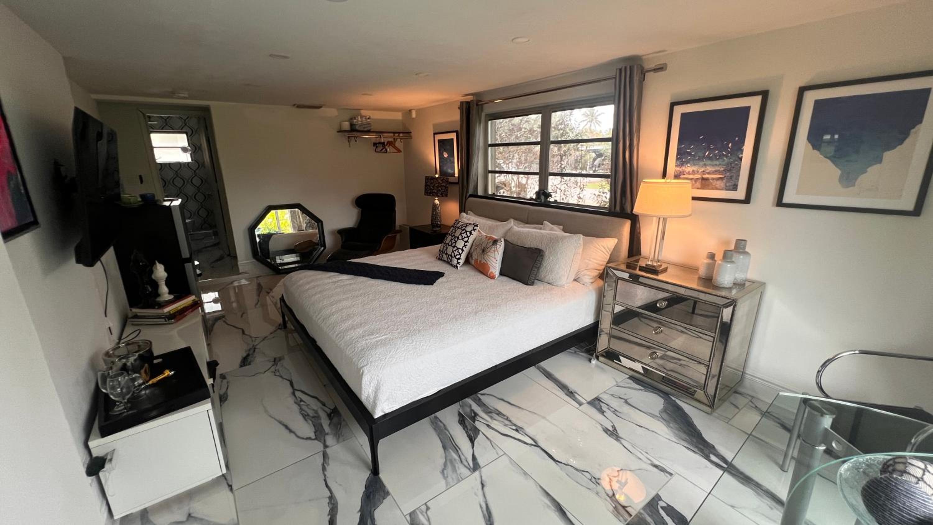 hotel room