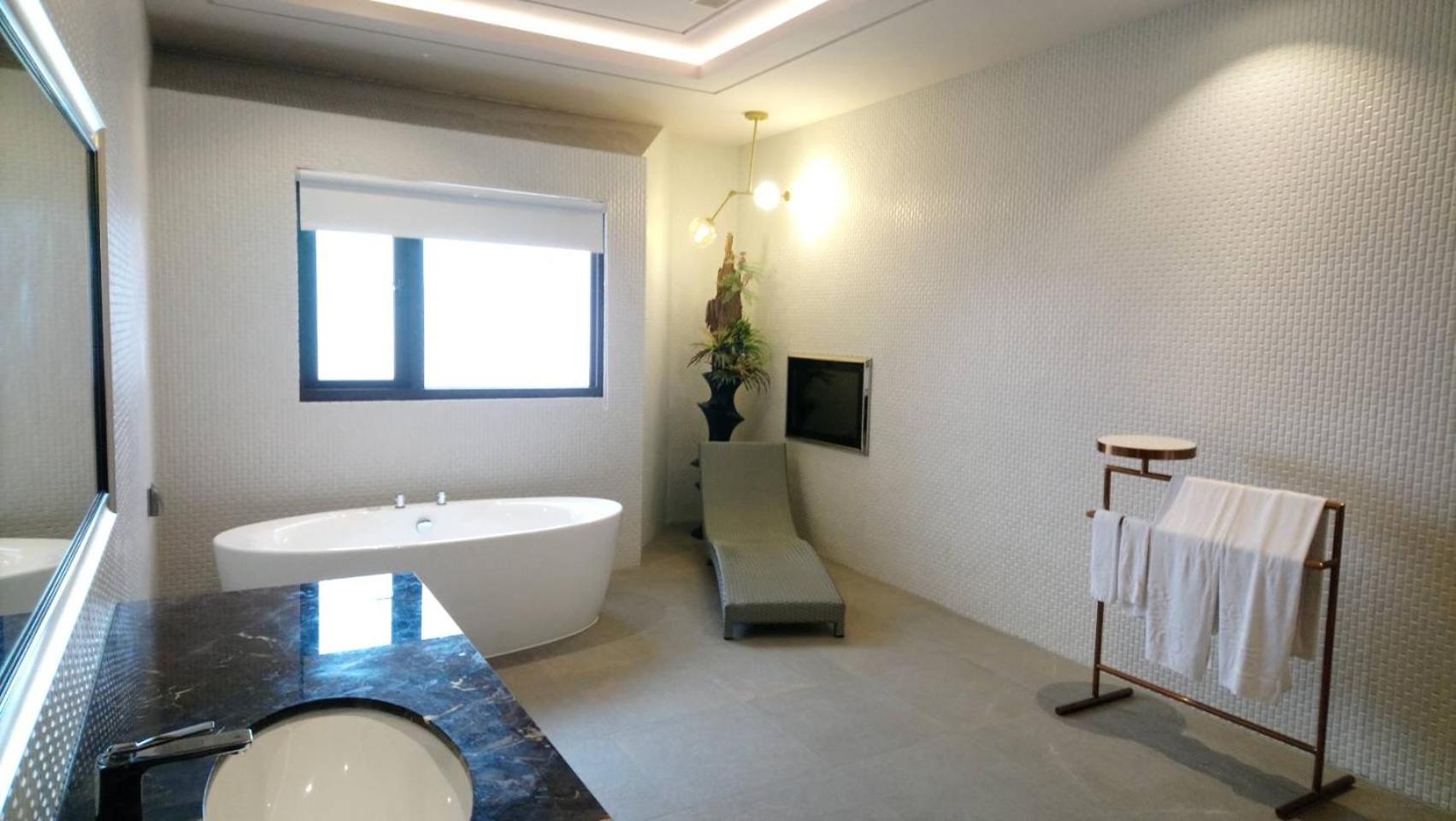 Icolour Villa Motel