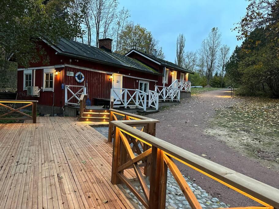 Villa Koskenäyräs - beautiful Villa beside the Kymi River and Kokonkoski rapids