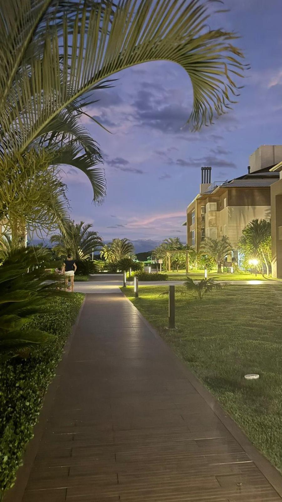 Lindo apartamento frente mar em condomínio club