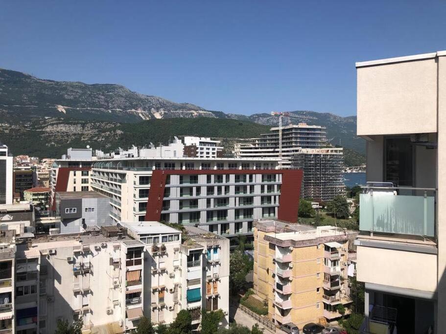 Status-M Apartments Irina