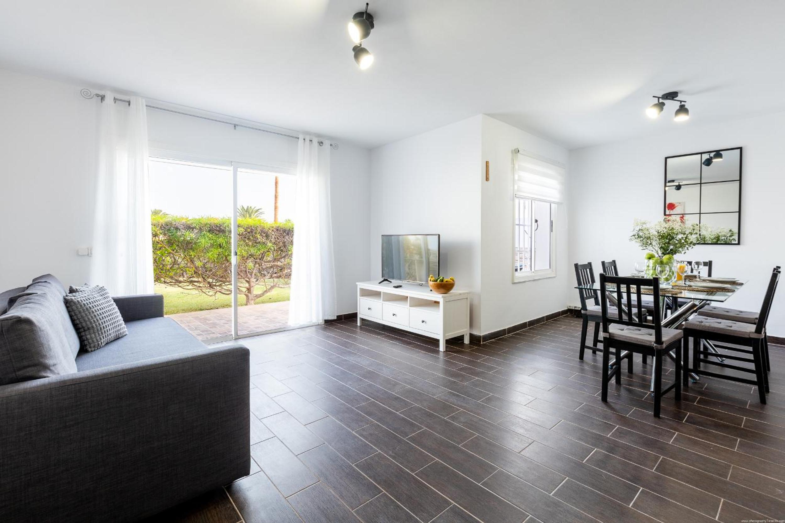 Bungalow in Golf del Sur view 5