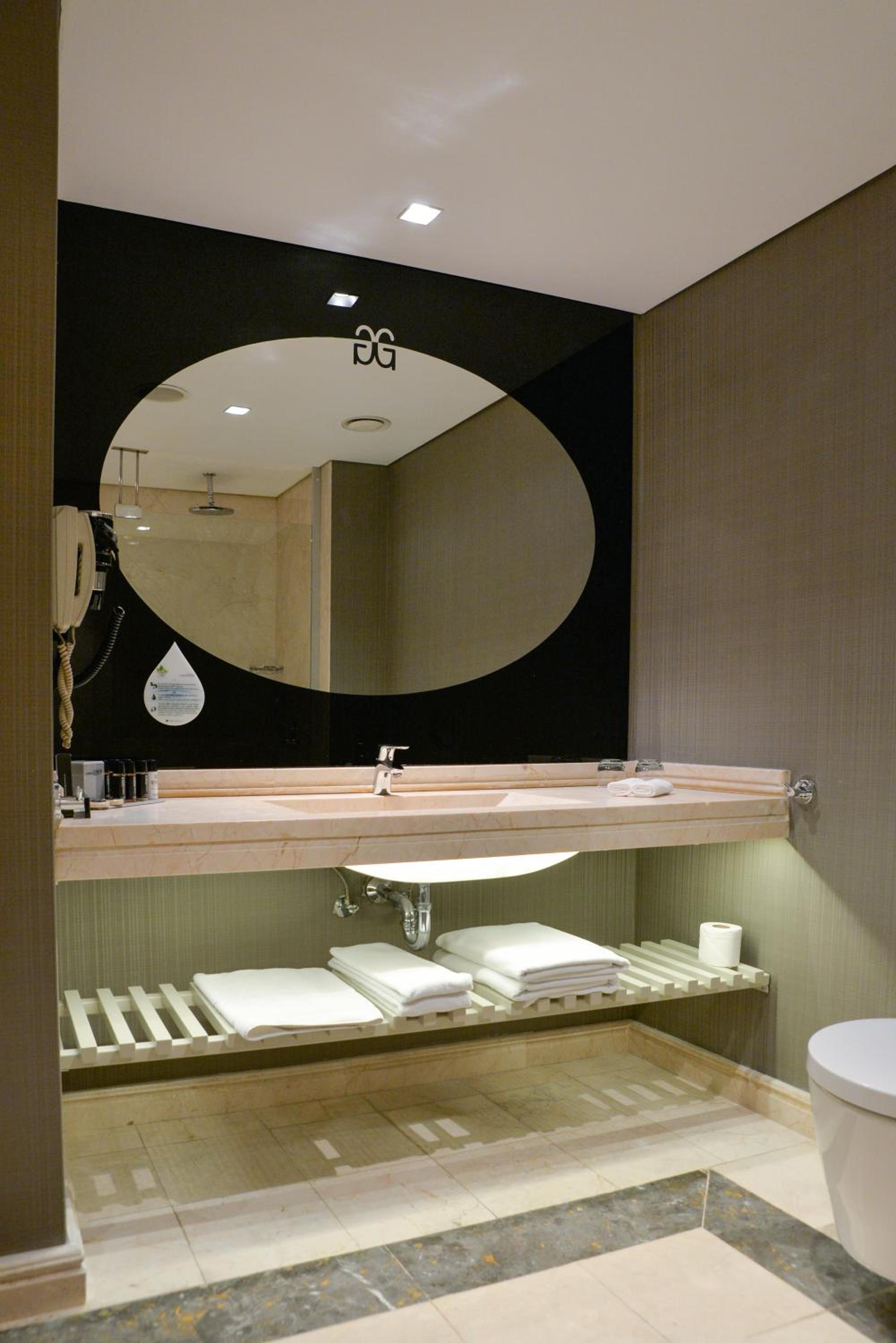 Istanbul Gonen Hotel - Image 60