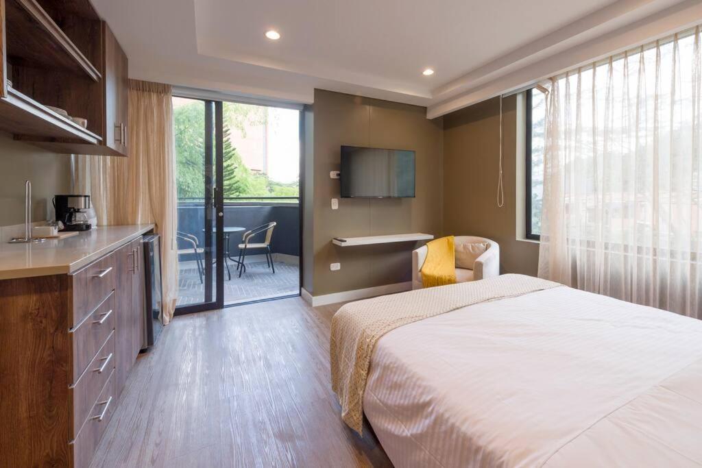 El Tesoro Medellín Hab309 by Letoh