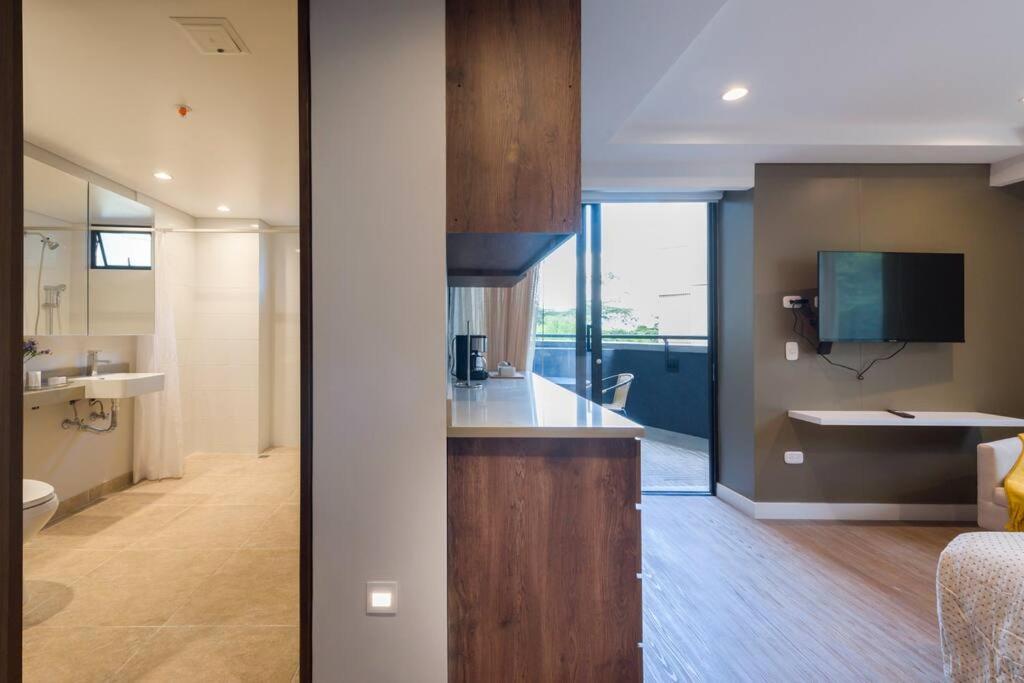 El Tesoro Medellín Hab309 by Letoh