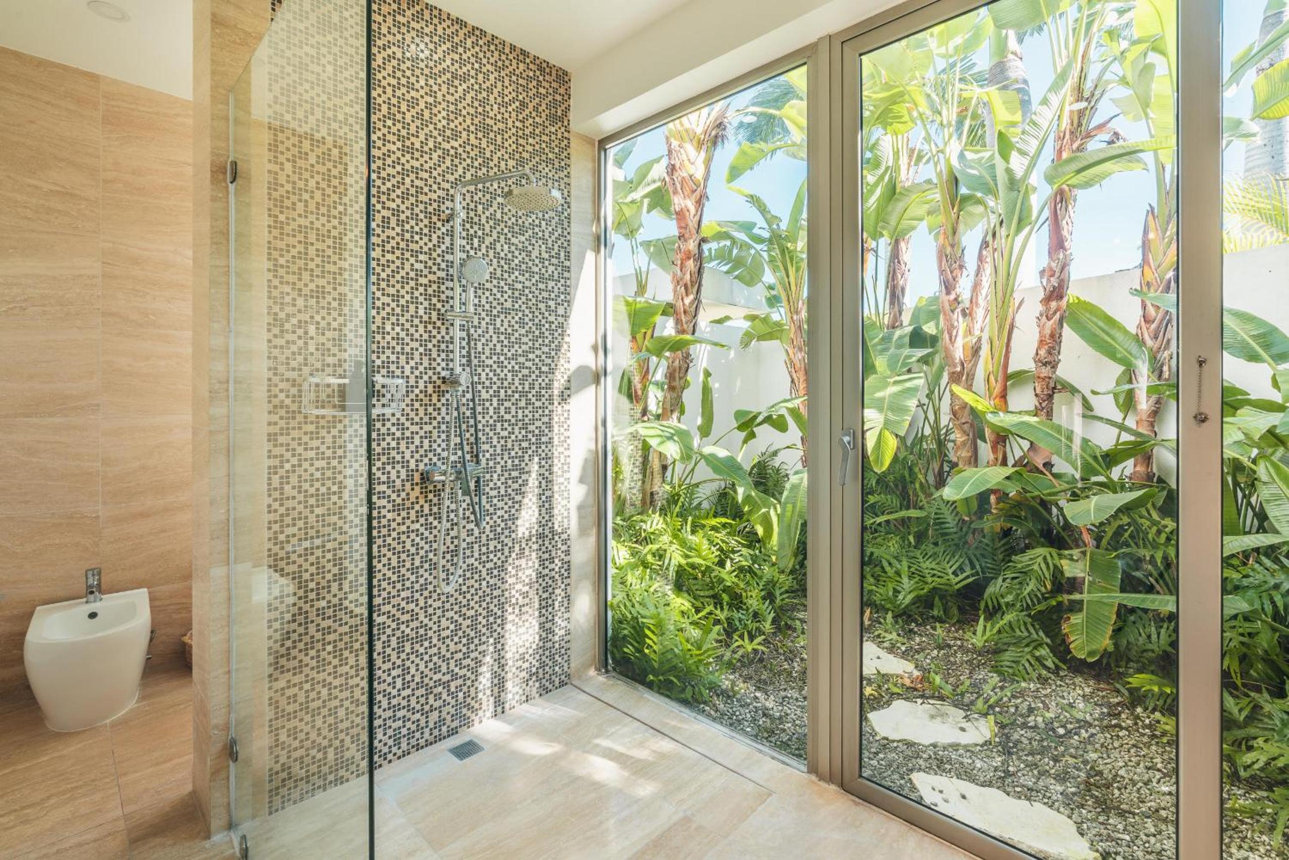 Luxurious and modern Villa with Pool at Yarari