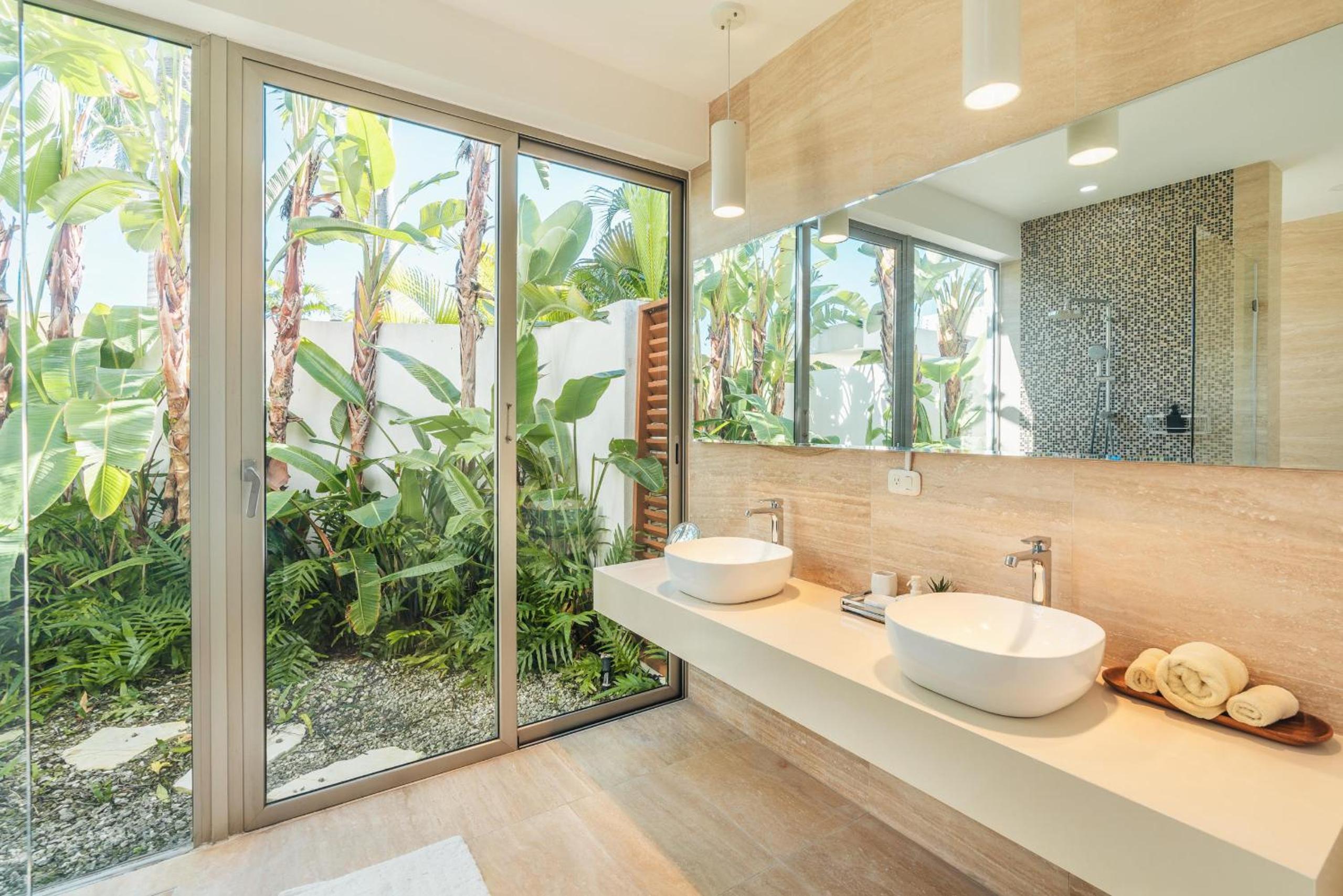 Luxurious and modern Villa with Pool at Yarari