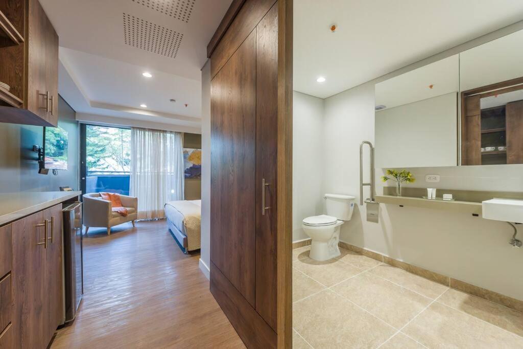 El Tesoro Medellín Hab310 by Letoh