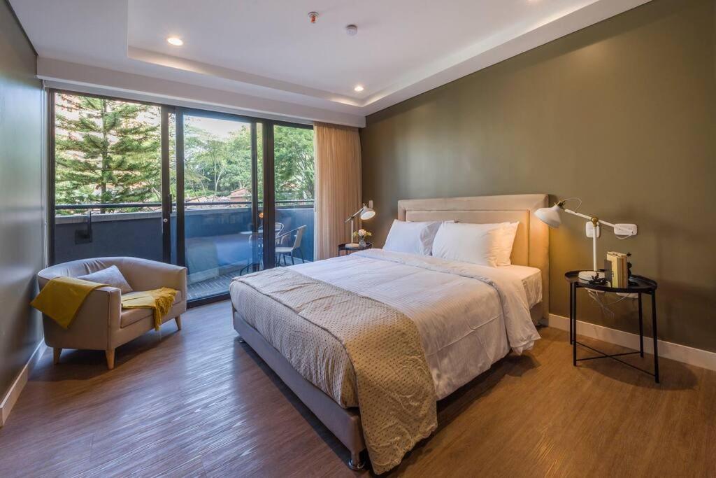 El Tesoro Medellín Hab311 by Letoh