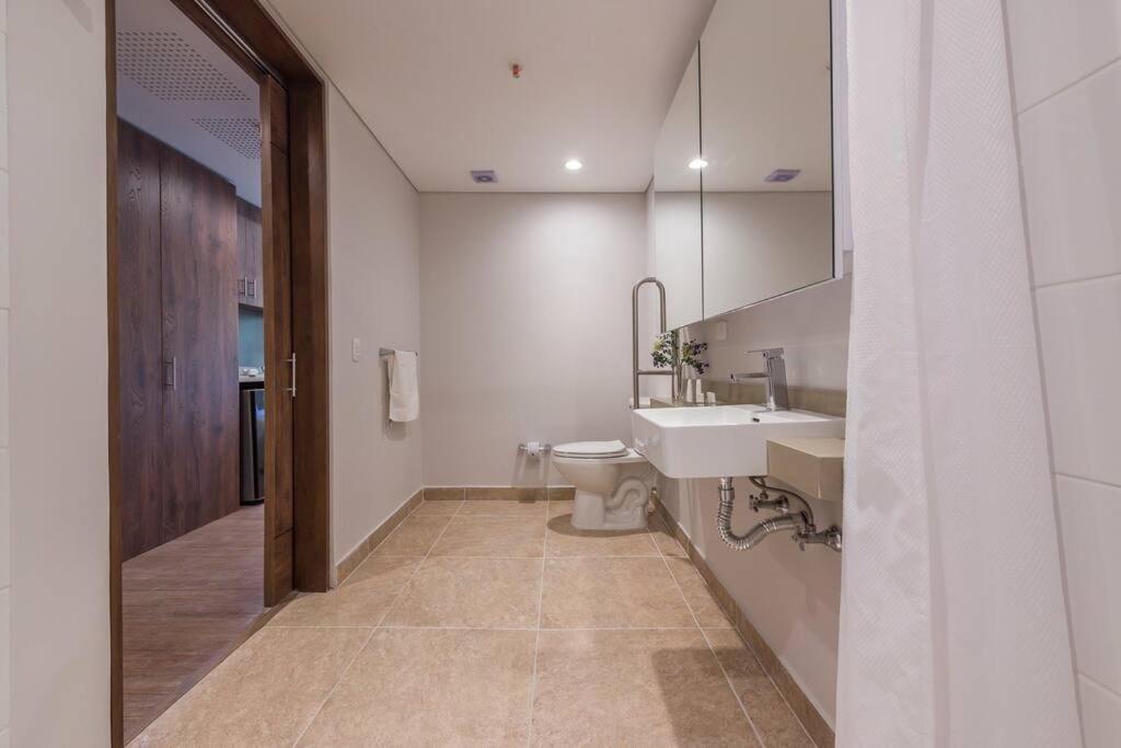 El Tesoro Medellín Hab311 by Letoh