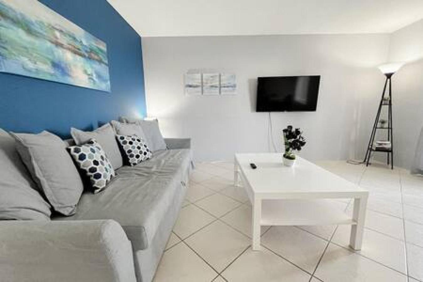 2 Bedroom Beach Condo With Dock AND Walk To Everything view 2