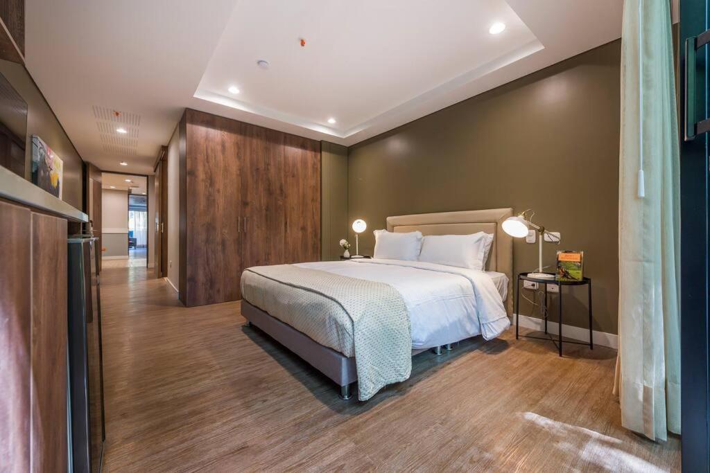 El Tesoro Medellín Hab315 by Letoh