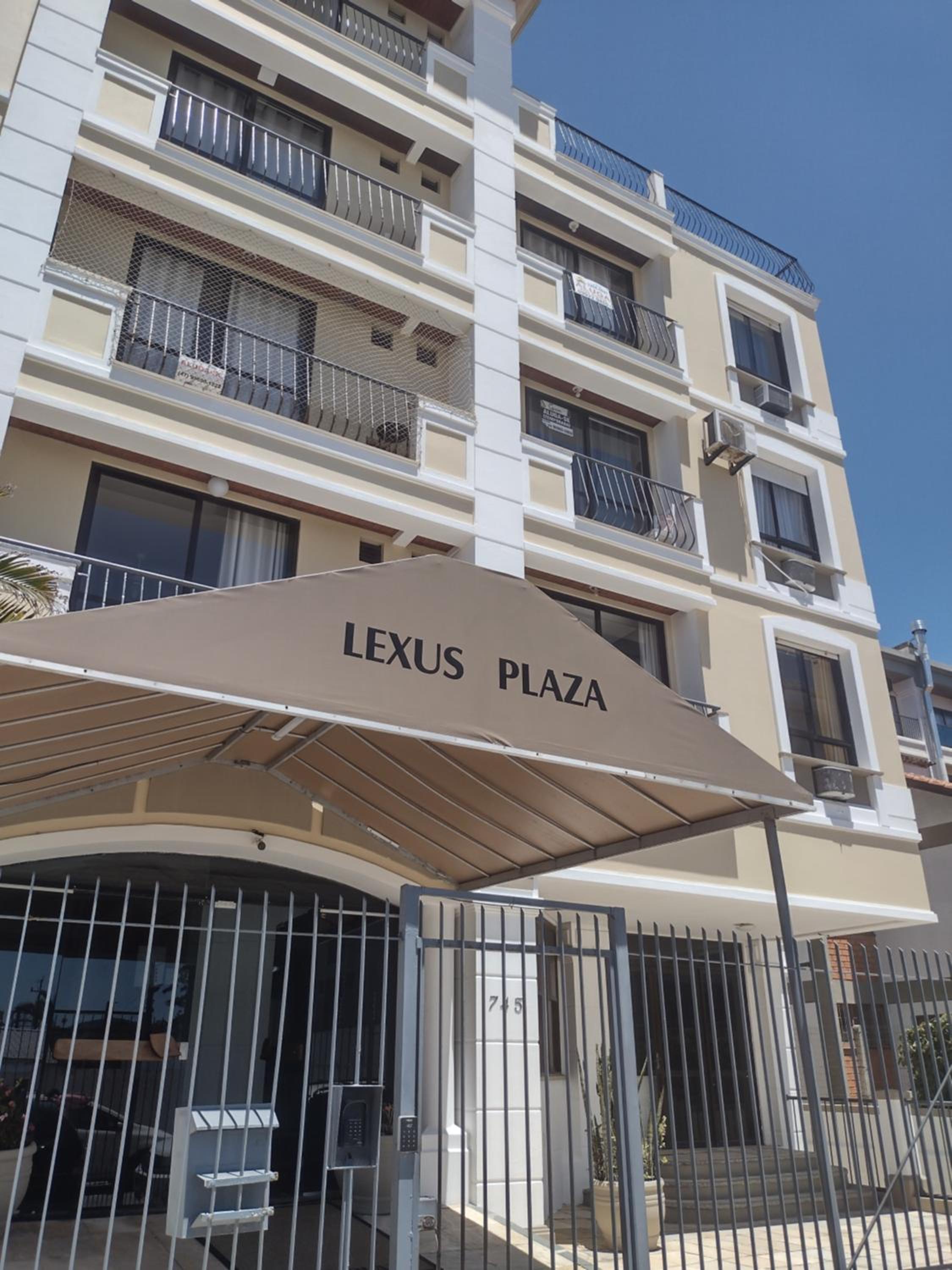 Cobertura frente ao mar Lexus Plaza