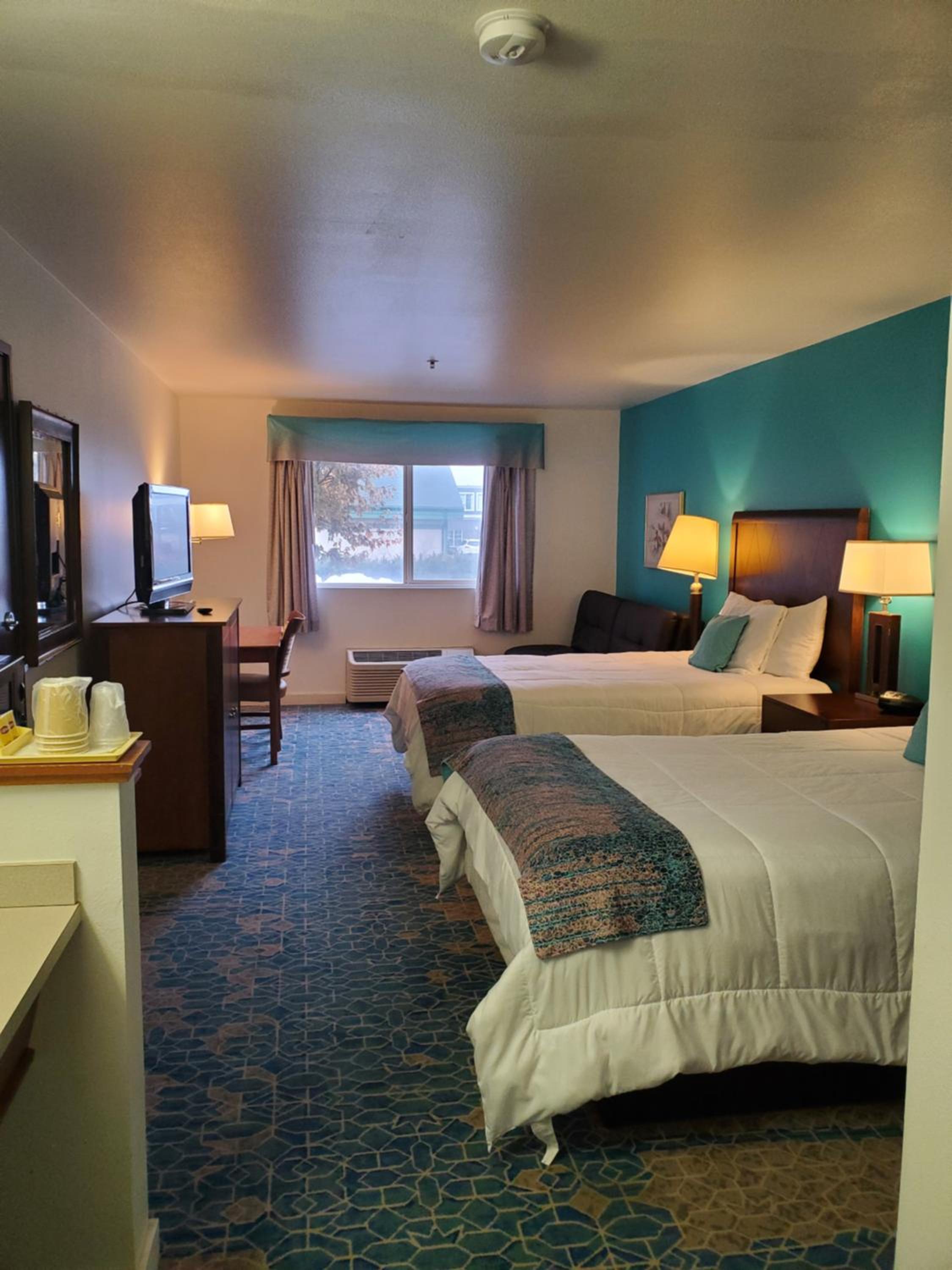 Omak Inn view 5