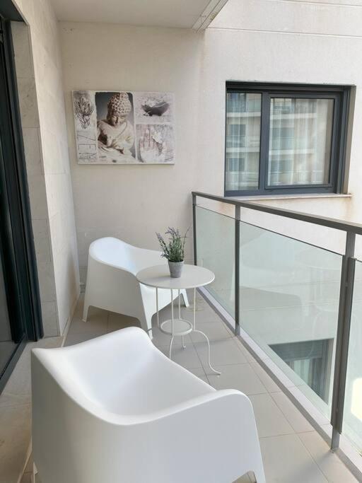 CALA ALTA modern apartment