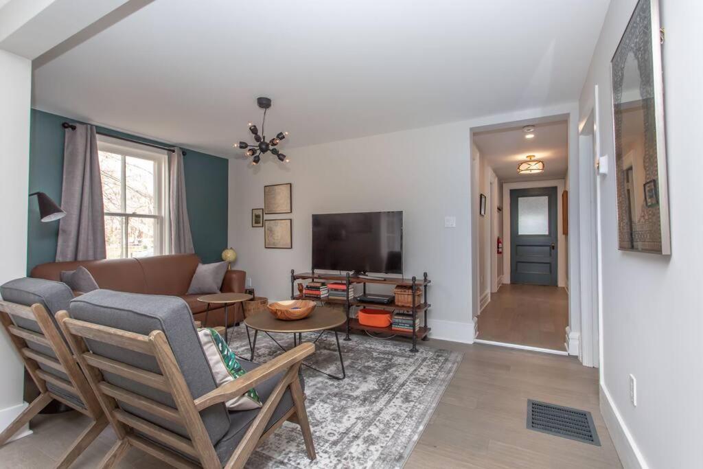 Boutique Serenity Quality Home @ downtown by the Shaw