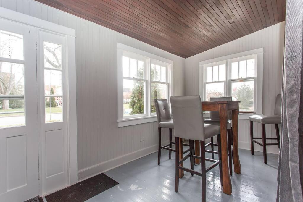 Boutique Serenity Quality Home @ downtown by the Shaw